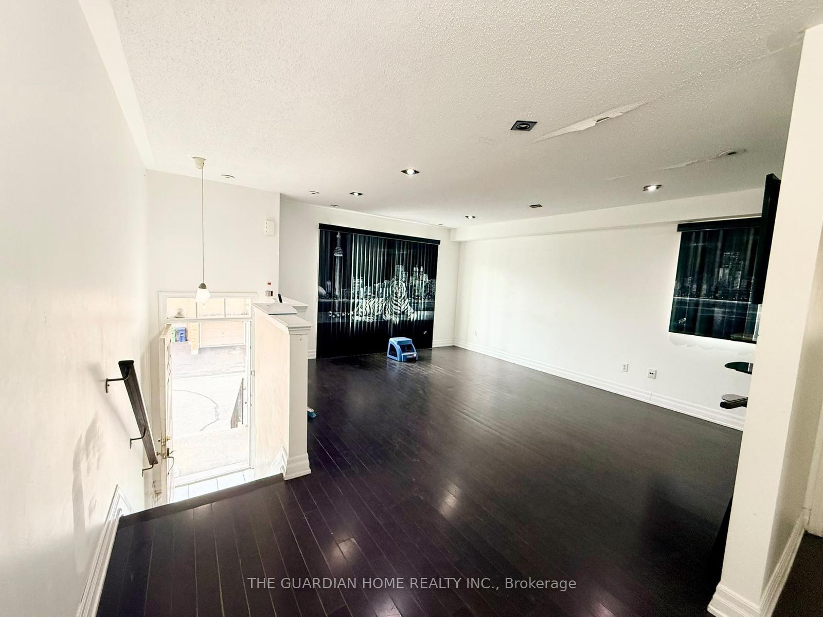 Photo 3 of Unit 1, 2800 Eglinton Avenue E, Scarborough, Eglinton East — HOMEH