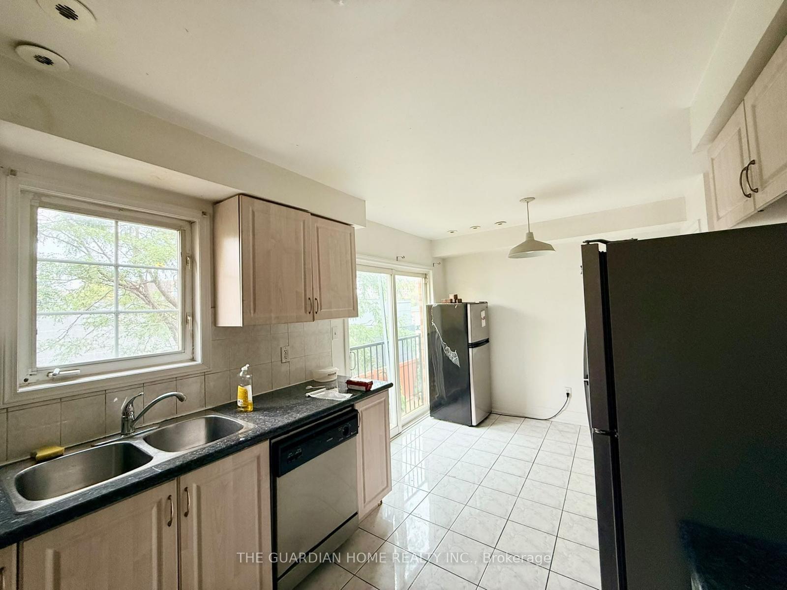 Photo 7 of Unit 1, 2800 Eglinton Avenue E, Scarborough, Eglinton East — HOMEH