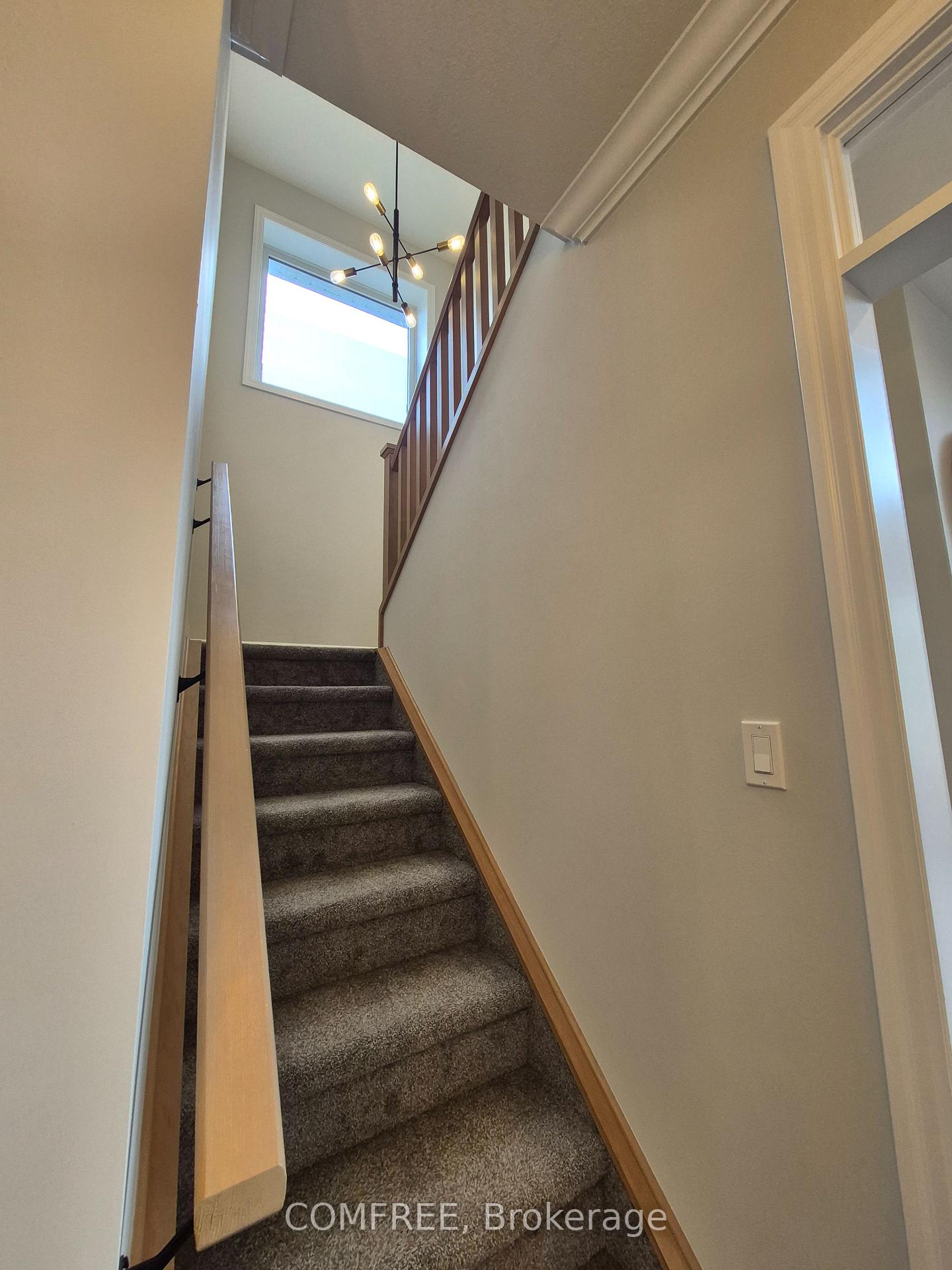 Photo 3 of 5 Redhaven Lane, St. Thomas — HOMEH
