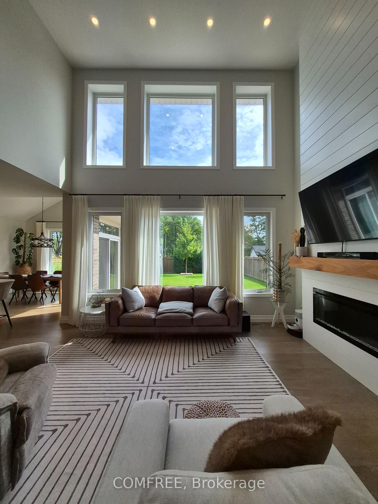 Photo 4 of 5 Redhaven Lane, St. Thomas — HOMEH