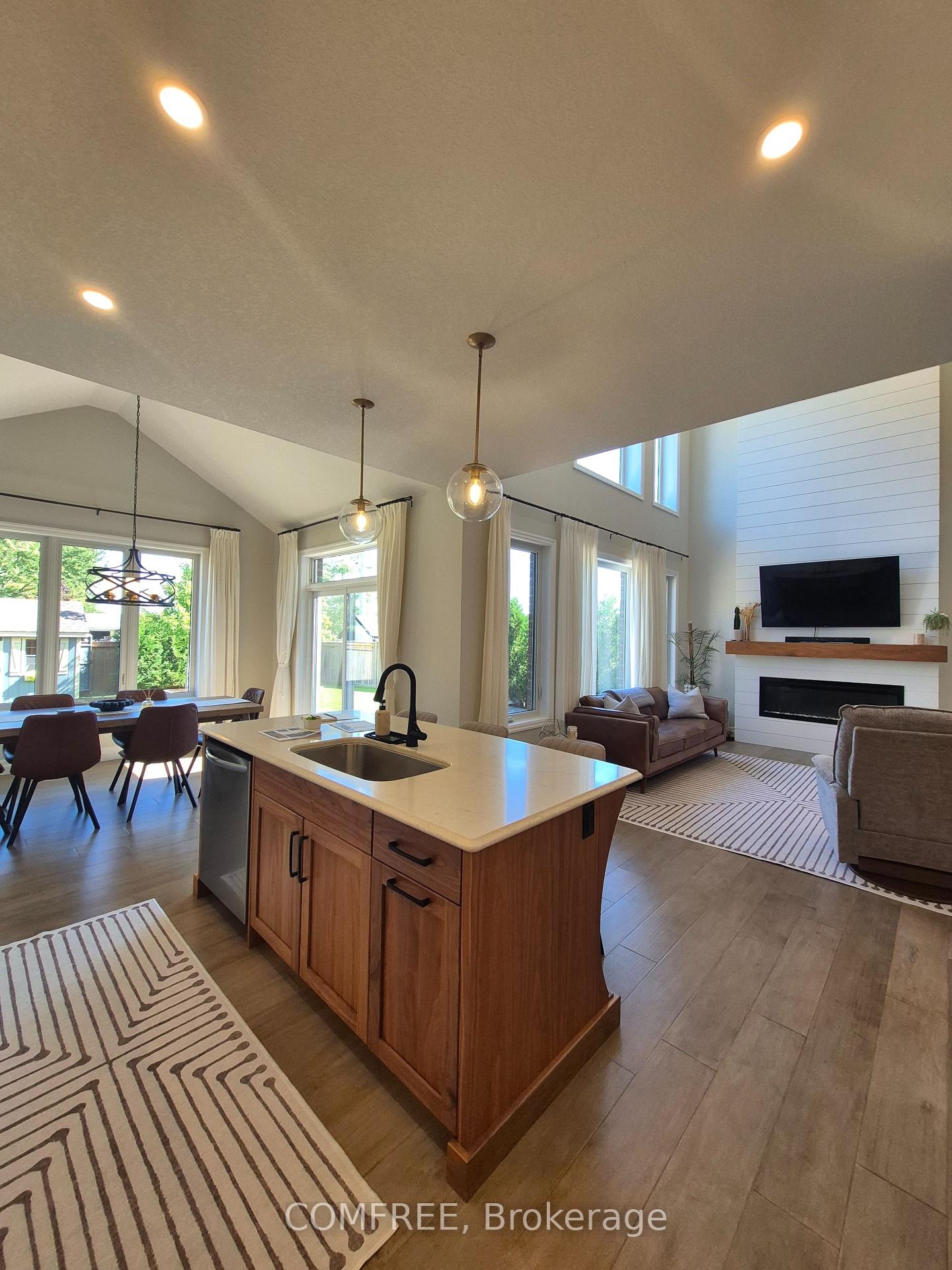 Photo 13 of 5 Redhaven Lane, St. Thomas — HOMEH