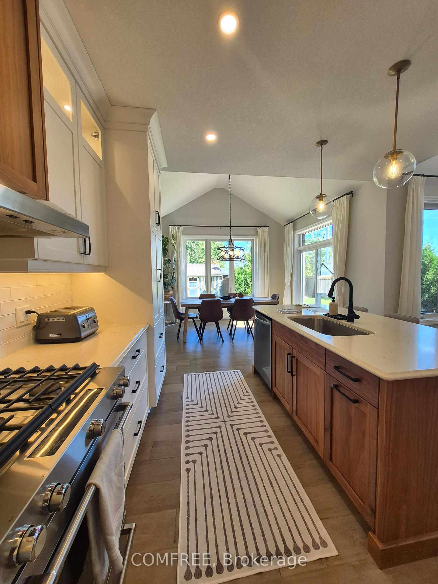 Photo 14 of 5 Redhaven Lane, St. Thomas — HOMEH