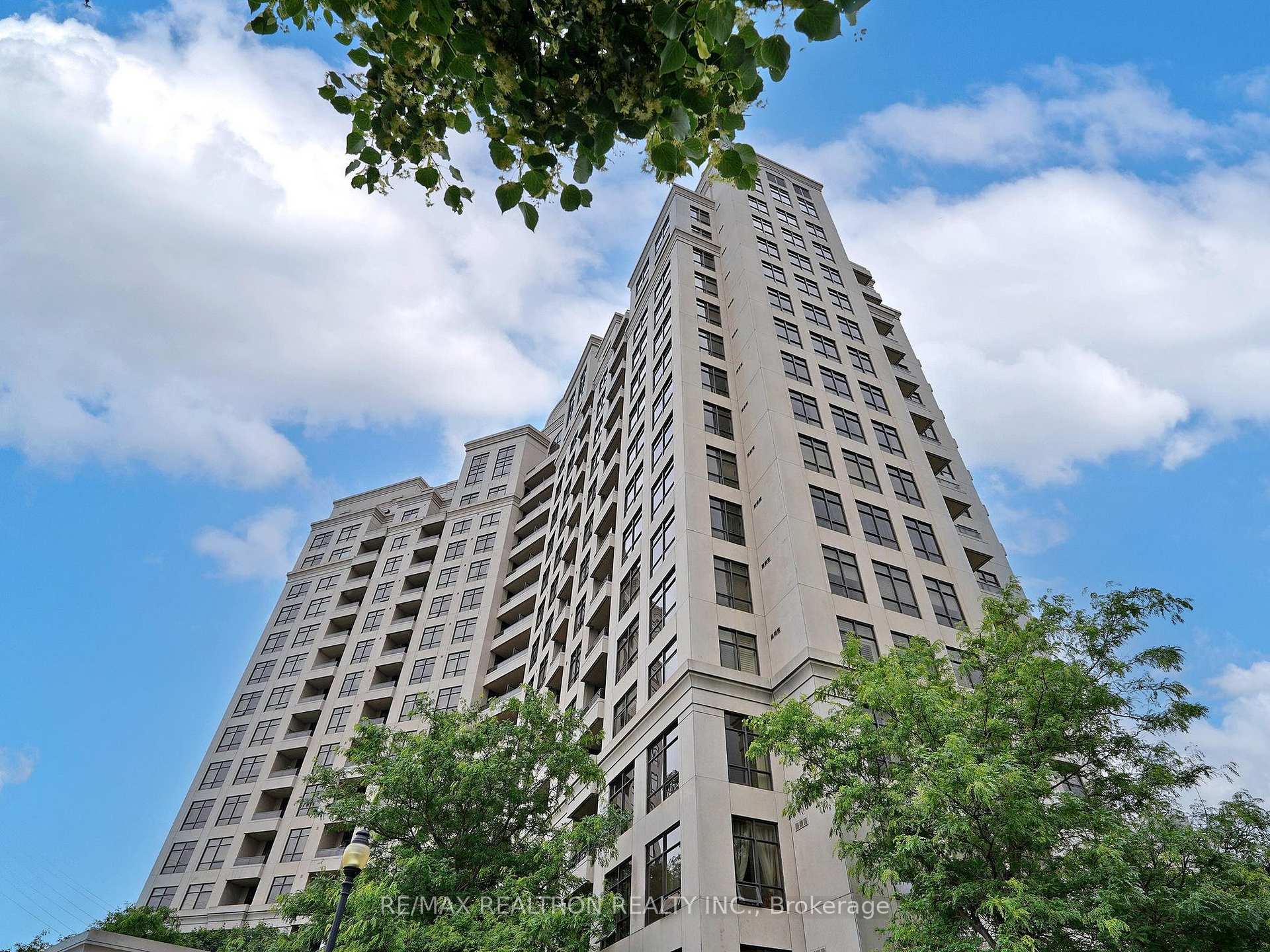 Front of Unit 401, 9225 Jane Street