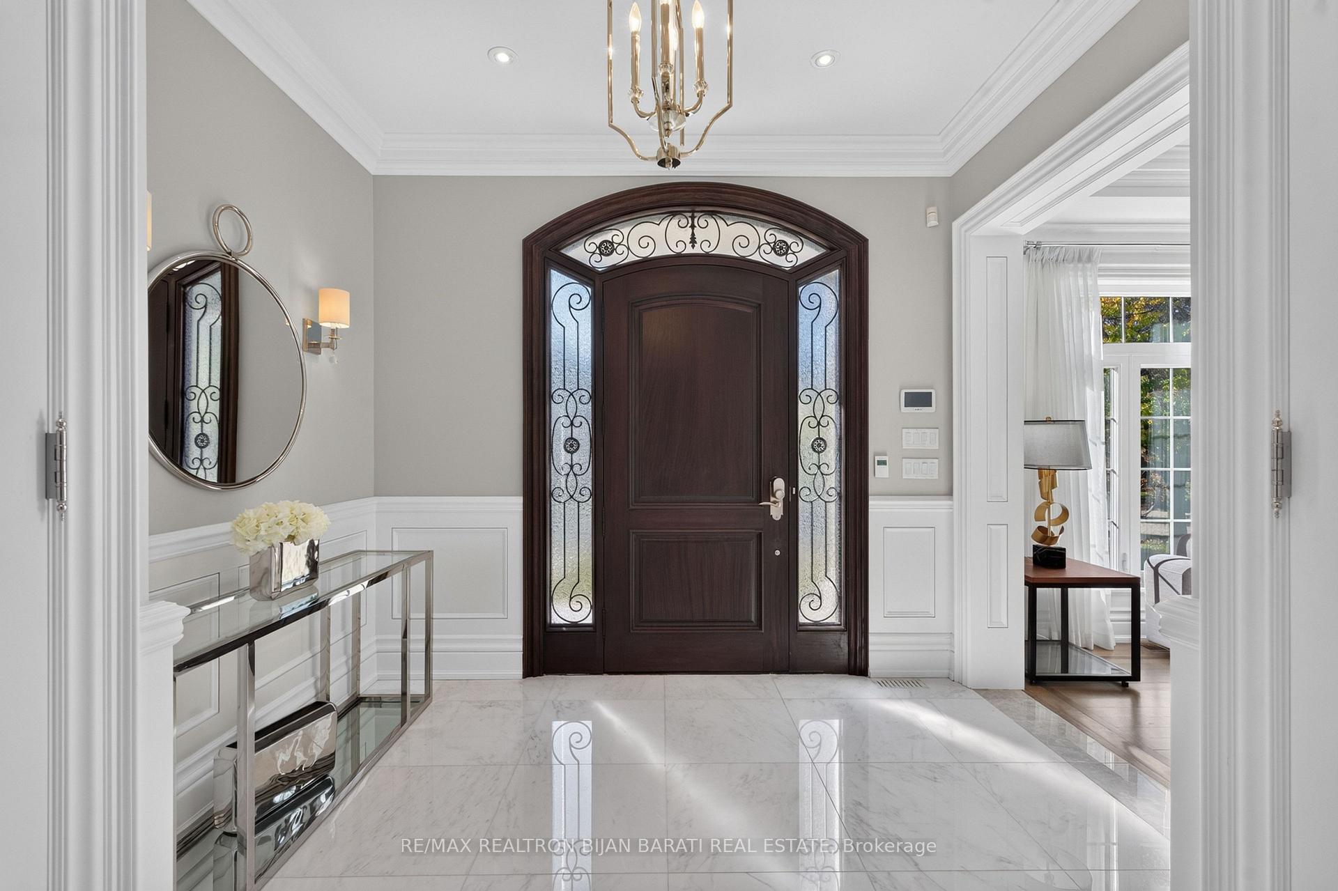 Photo 3 of 34 Flaremore Crescent, North York, Bayview Village — HOMEH
