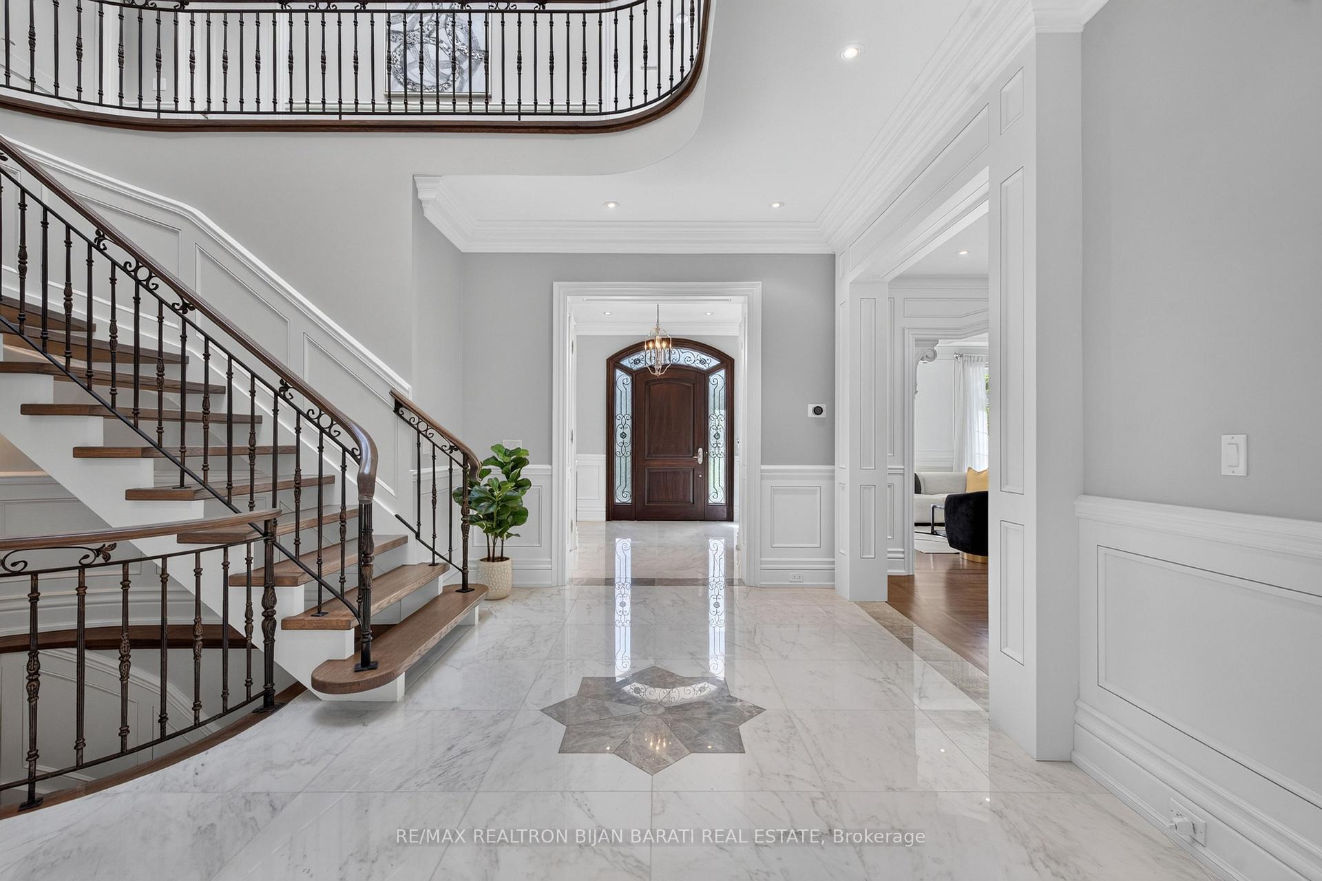 Photo 4 of 34 Flaremore Crescent, North York, Bayview Village — HOMEH