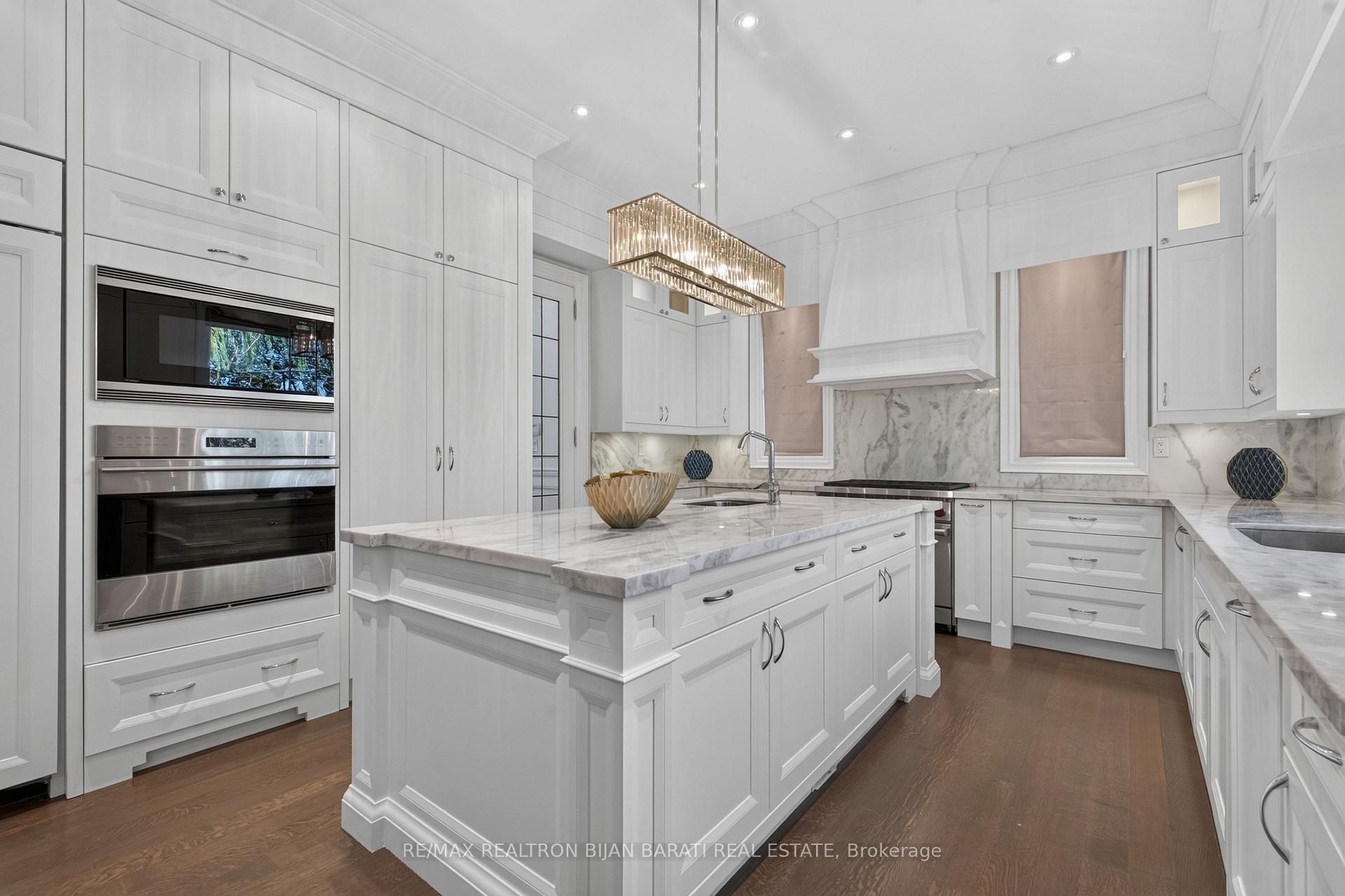 Photo 14 of 34 Flaremore Crescent, North York, Bayview Village — HOMEH
