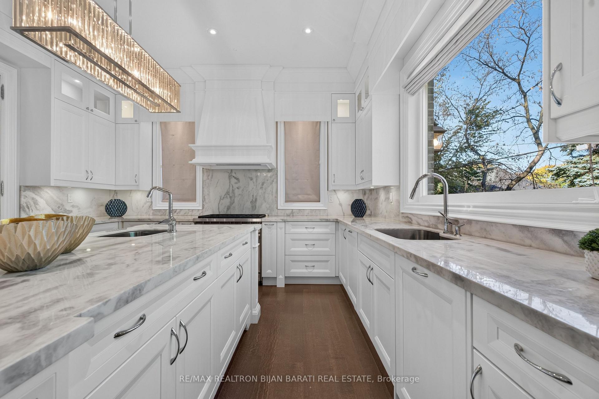 Photo 18 of 34 Flaremore Crescent, North York, Bayview Village — HOMEH