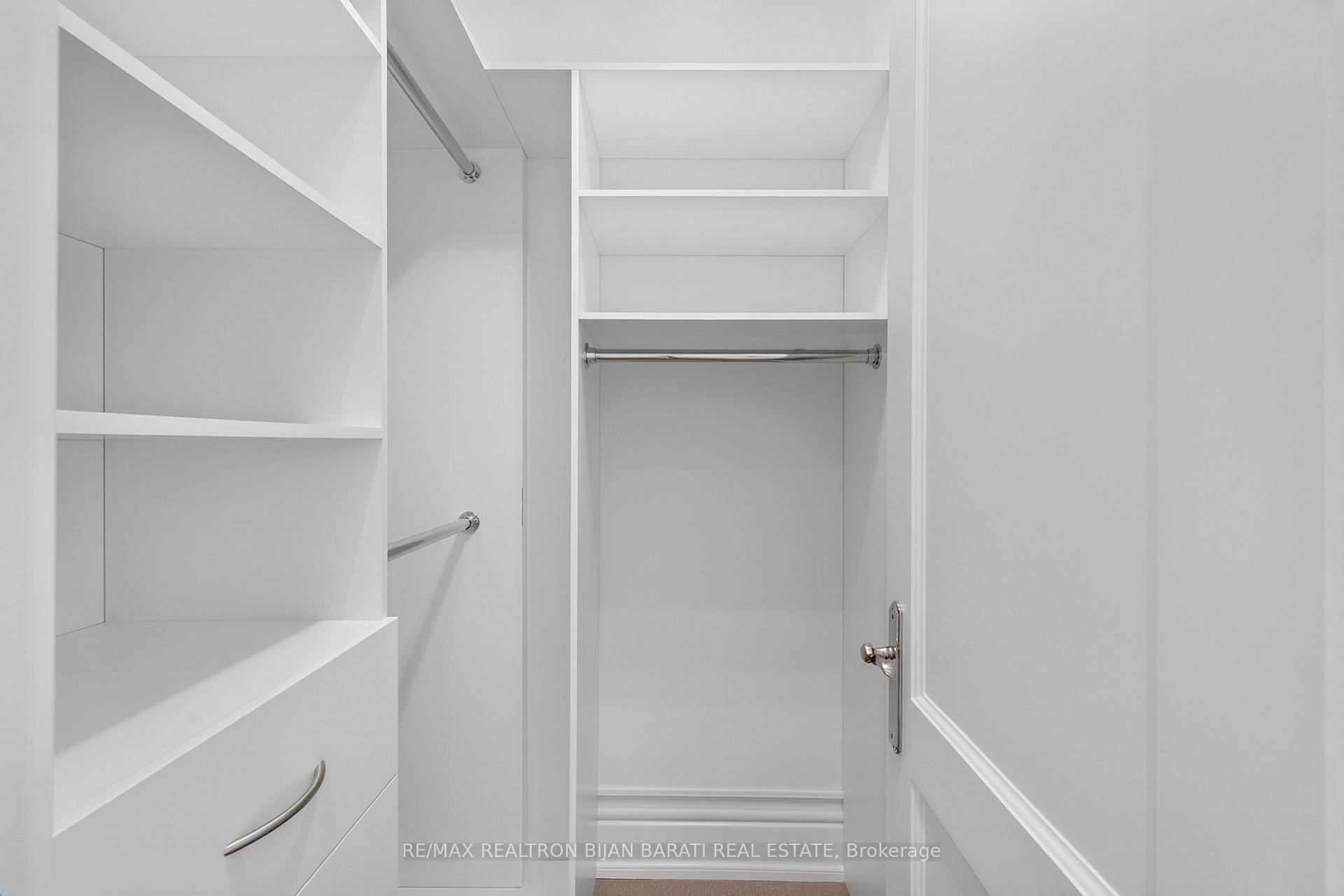 Photo 32 of 34 Flaremore Crescent, North York, Bayview Village — HOMEH