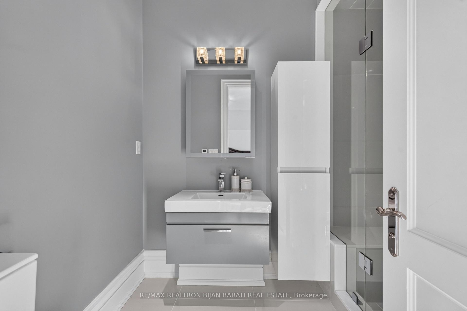 Photo 36 of 34 Flaremore Crescent, North York, Bayview Village — HOMEH