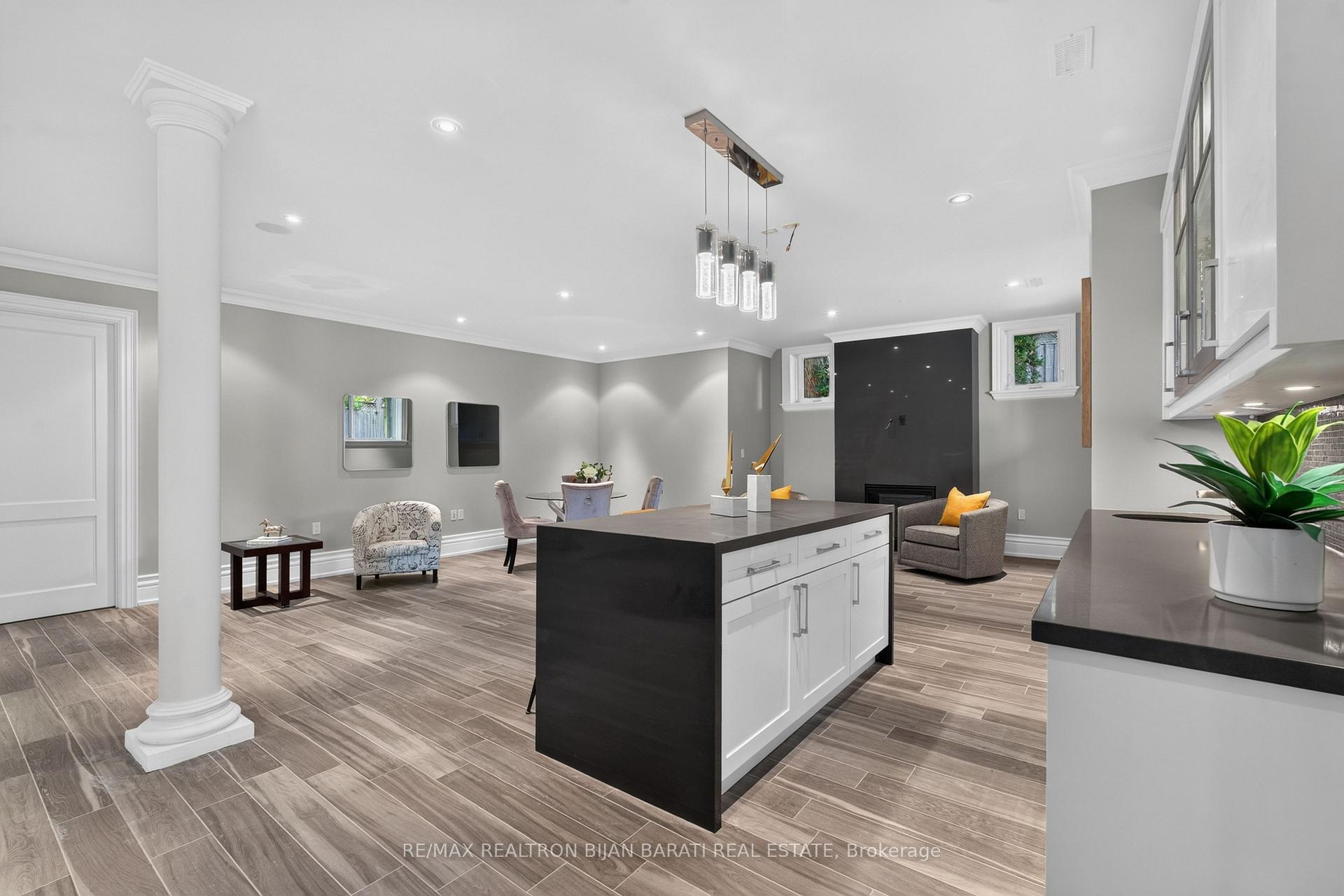 Photo 42 of 34 Flaremore Crescent, North York, Bayview Village — HOMEH