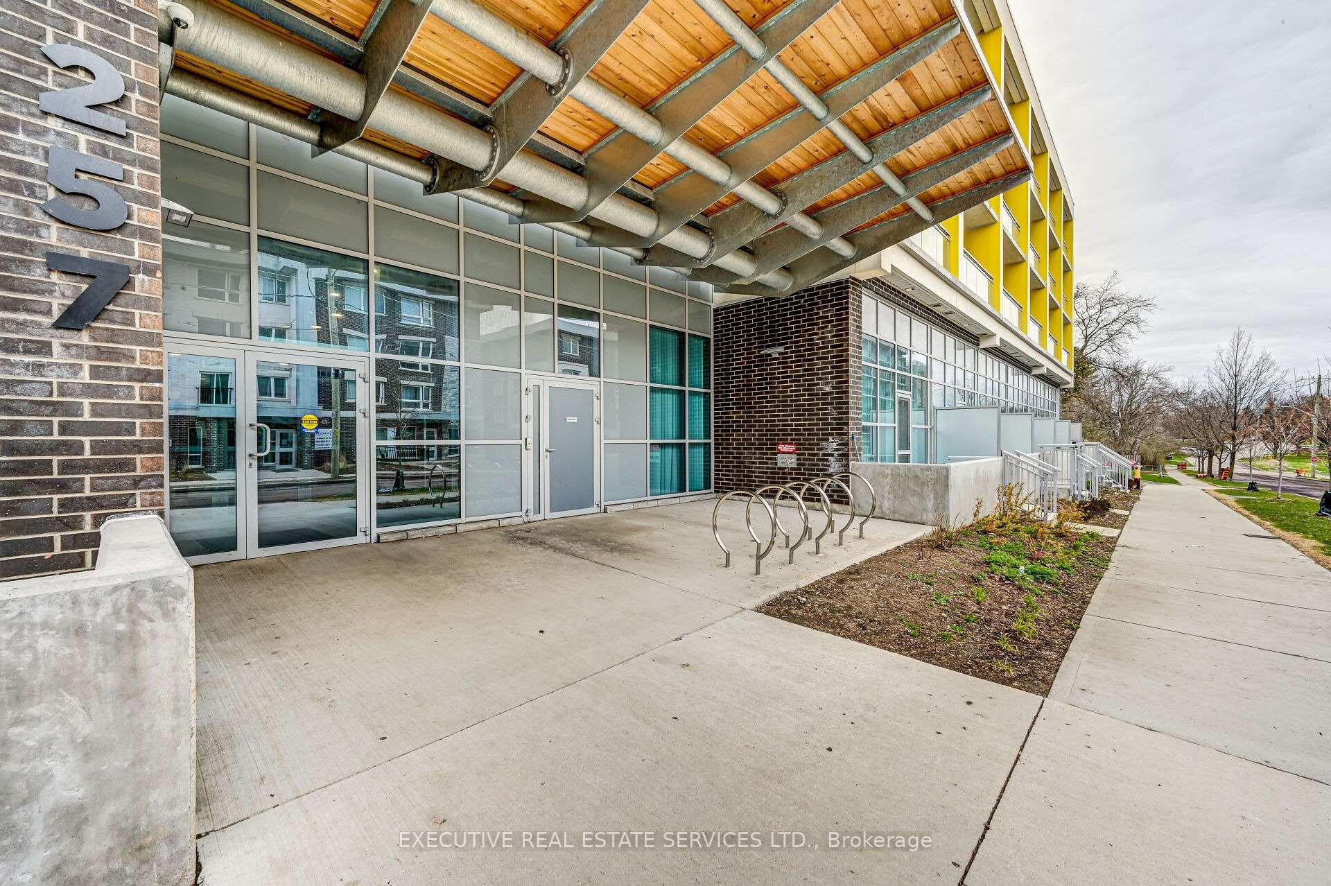 Photo 4 of Unit 509, 257 Hemlock Street, Waterloo, Downtown Waterloo — HOMEH