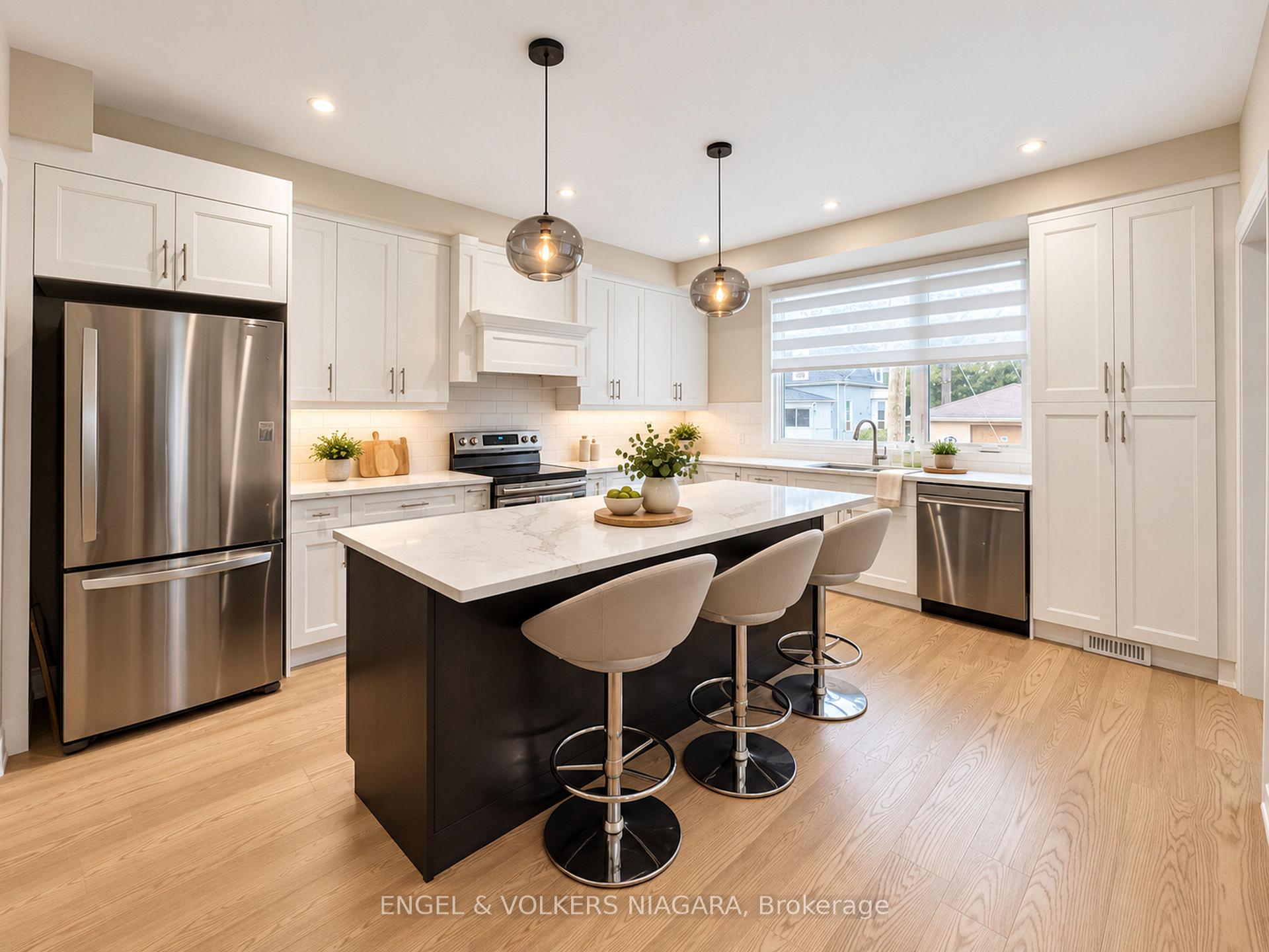 Photo 17 of 4499 Fourth Avenue, Niagara Falls, Downtown — HOMEH