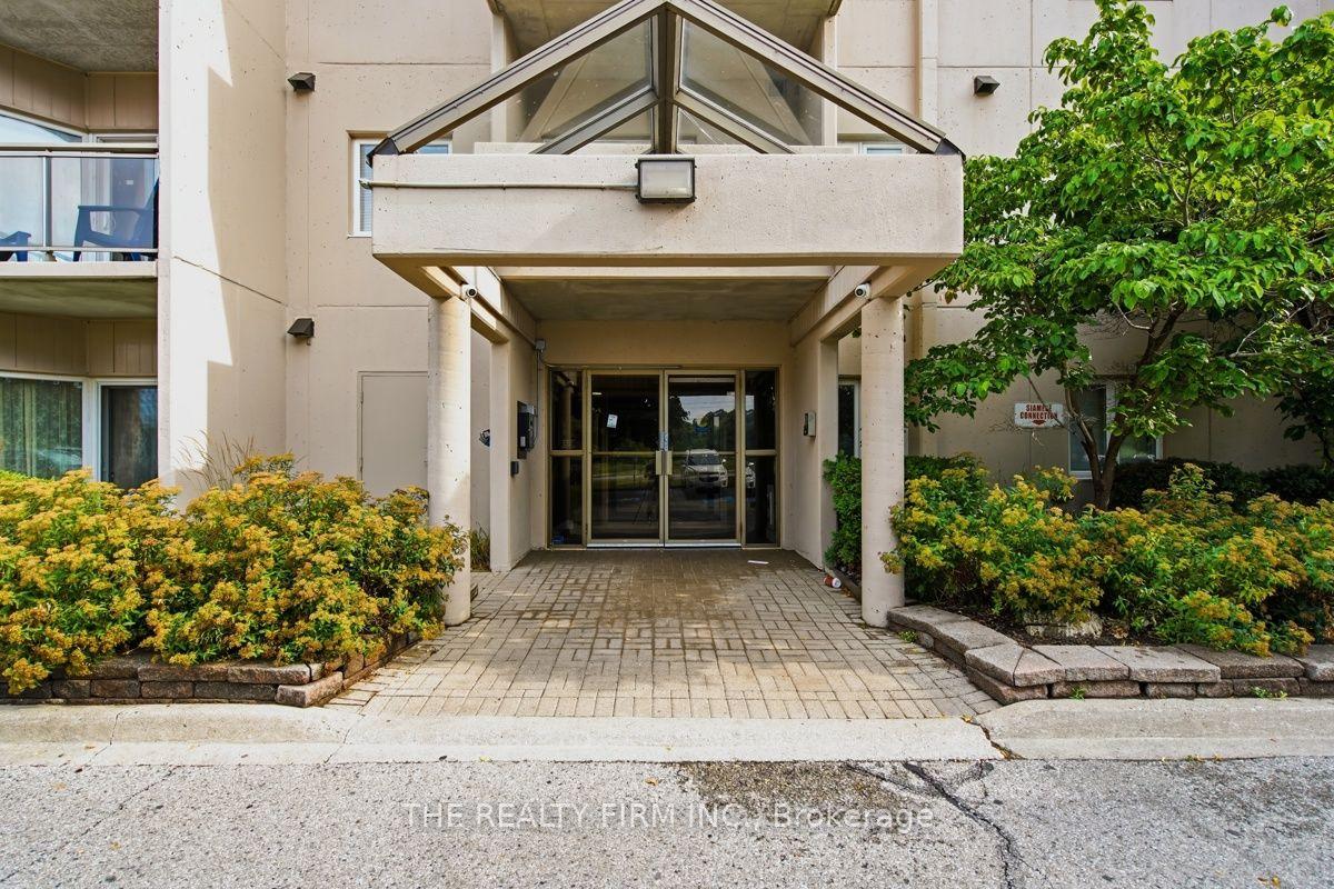 Photo 4 of Unit 1206, 858 Commissioners Road E, London, South H — HOMEH