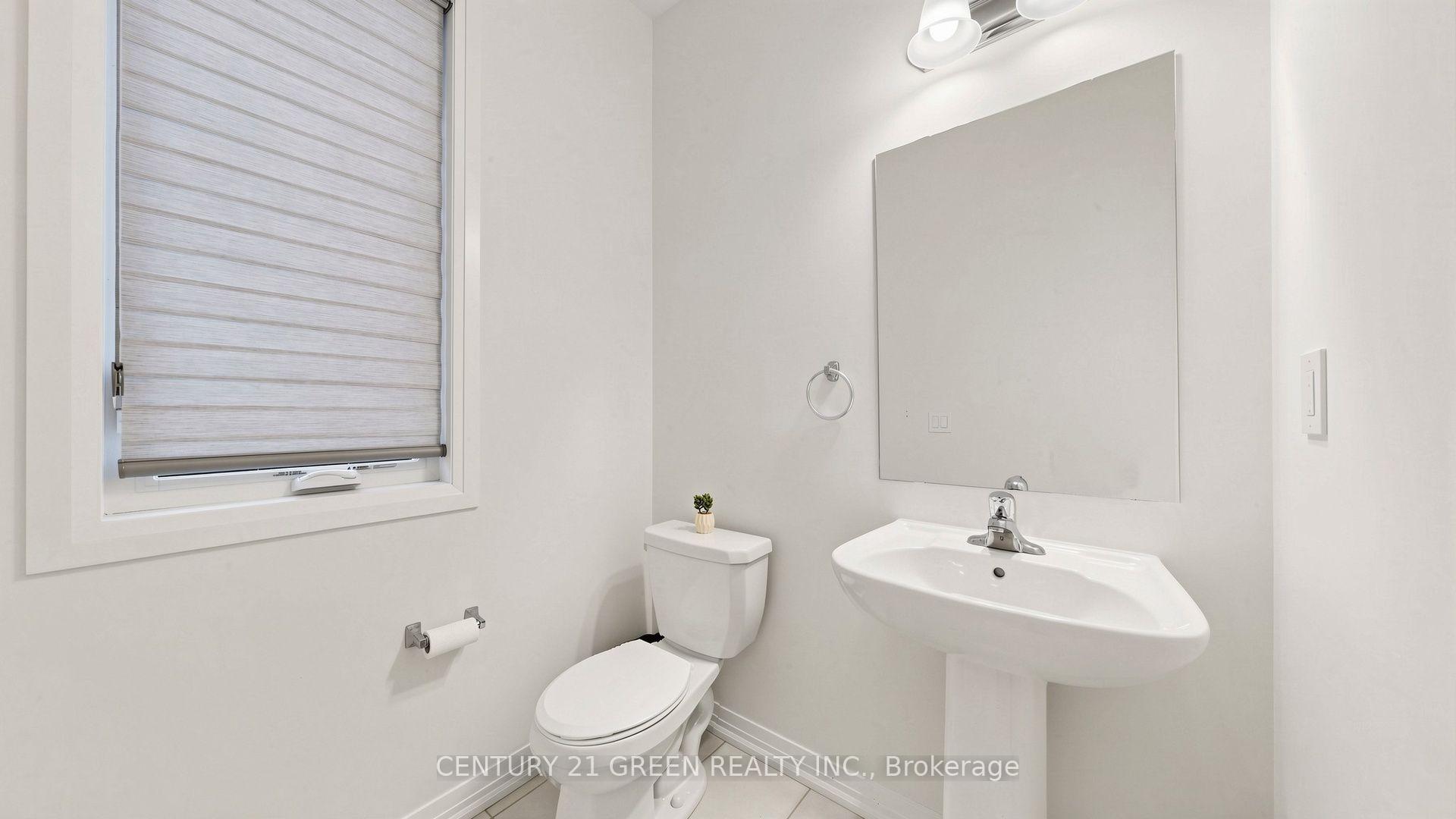 Photo 5 of 135 Fairey Crescent, Hamilton, Mount Hope — HOMEH