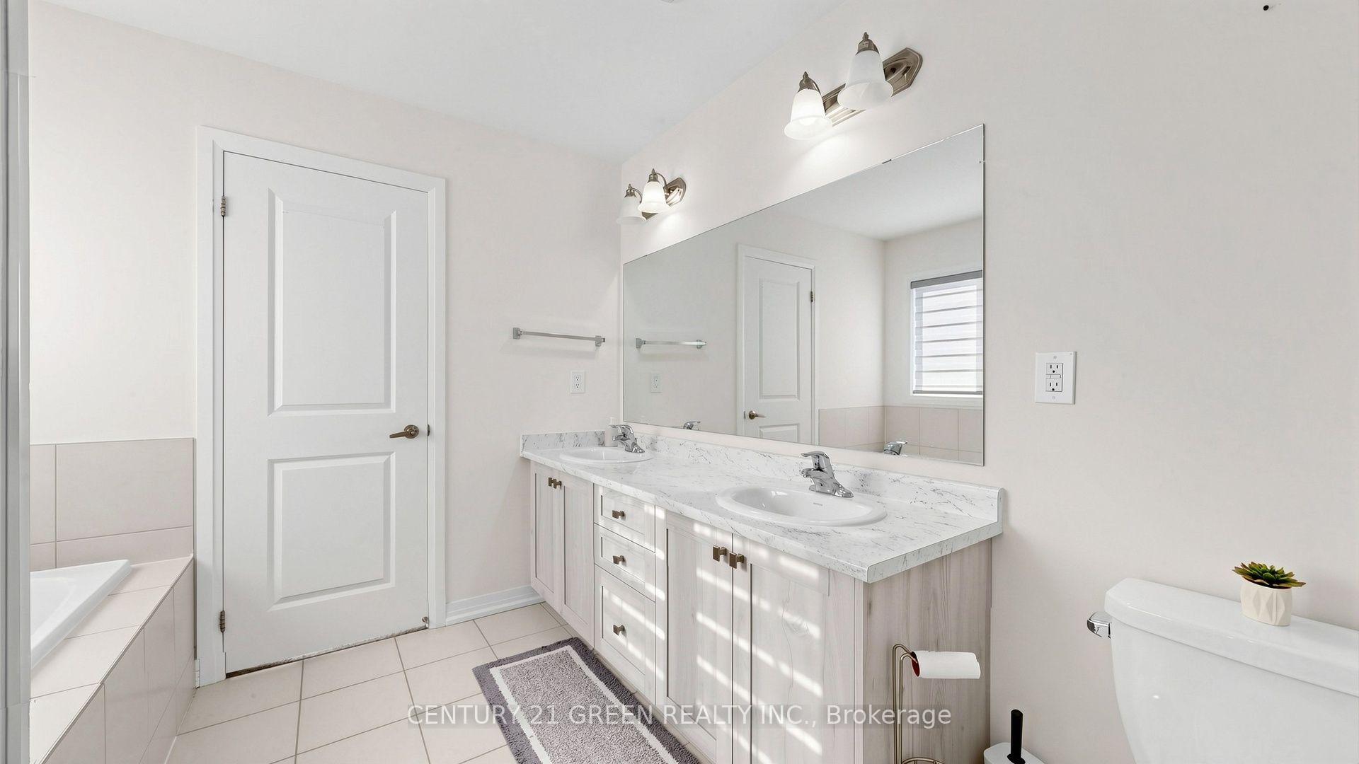 Photo 18 of 135 Fairey Crescent, Hamilton, Mount Hope — HOMEH