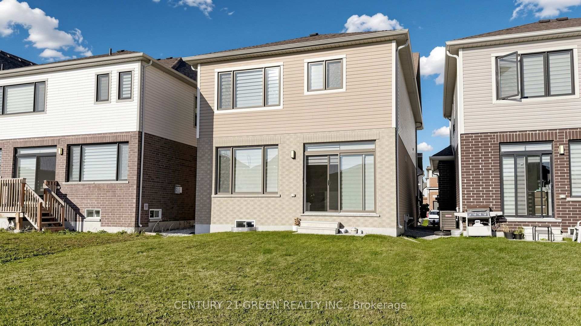Photo 29 of 135 Fairey Crescent, Hamilton, Mount Hope — HOMEH