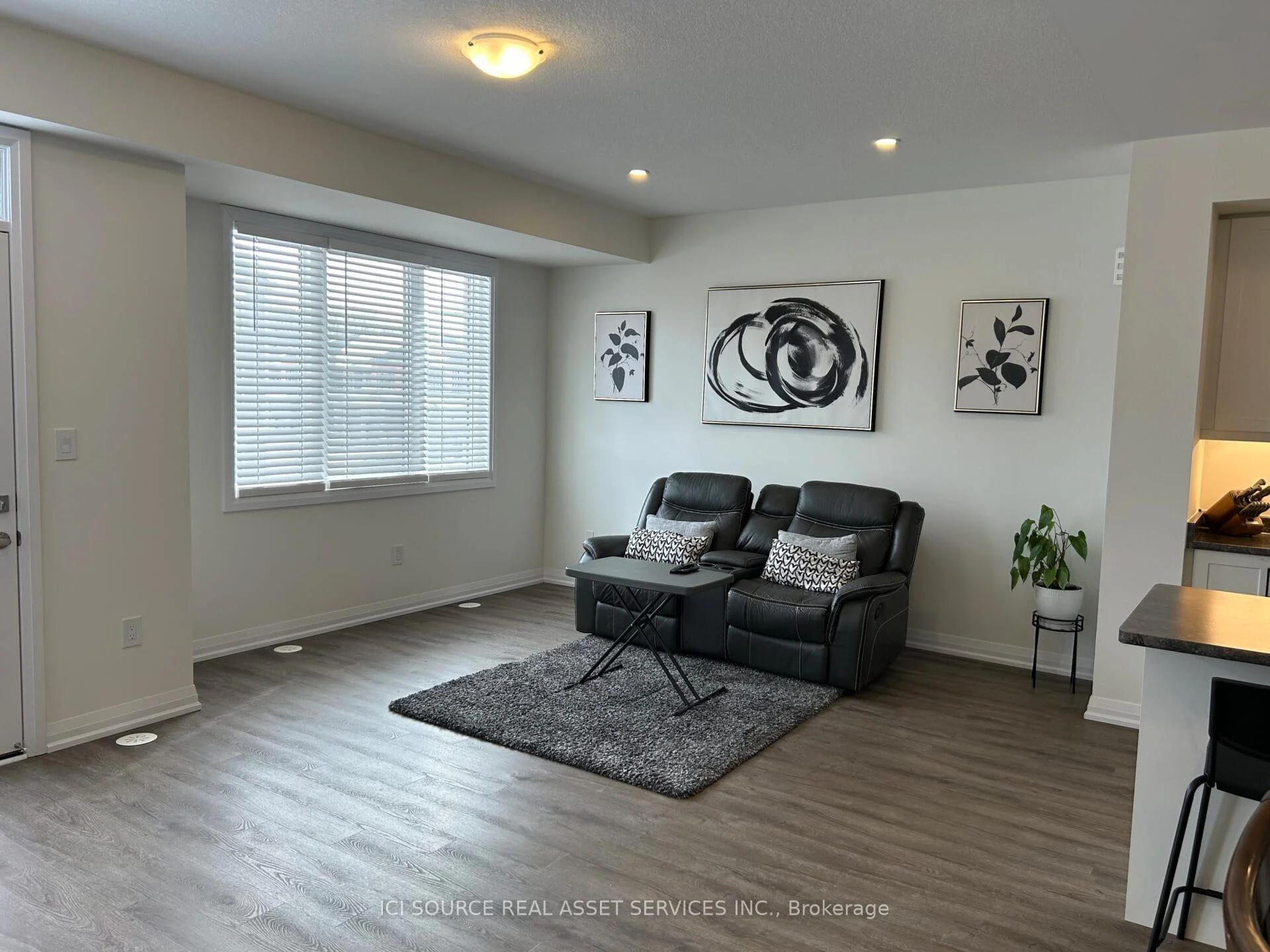 Photo 32 of 8 Kensington Road, Haldimand — HOMEH