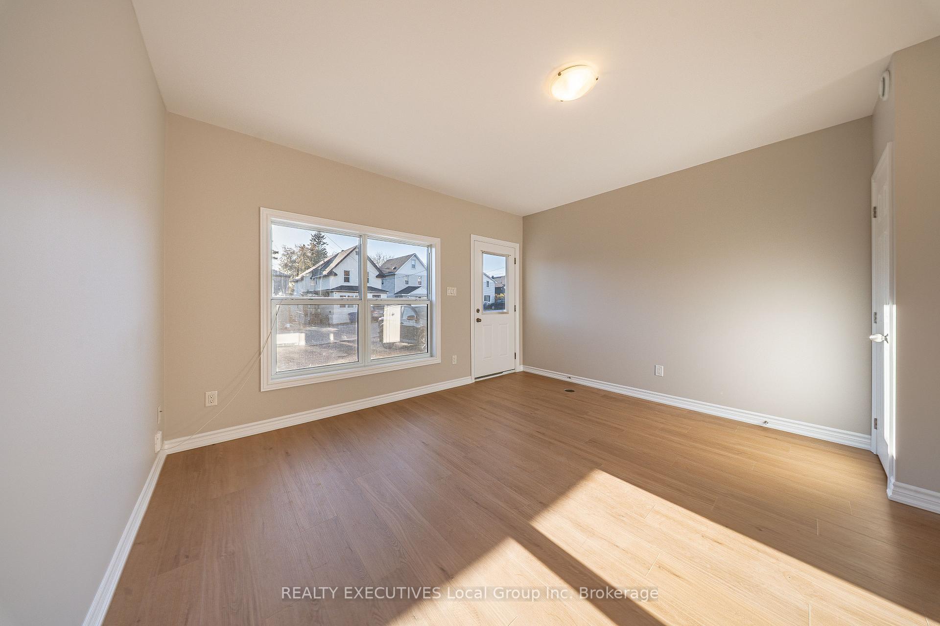 Photo 16 of 860 Worthington Street E, North Bay, Central — HOMEH