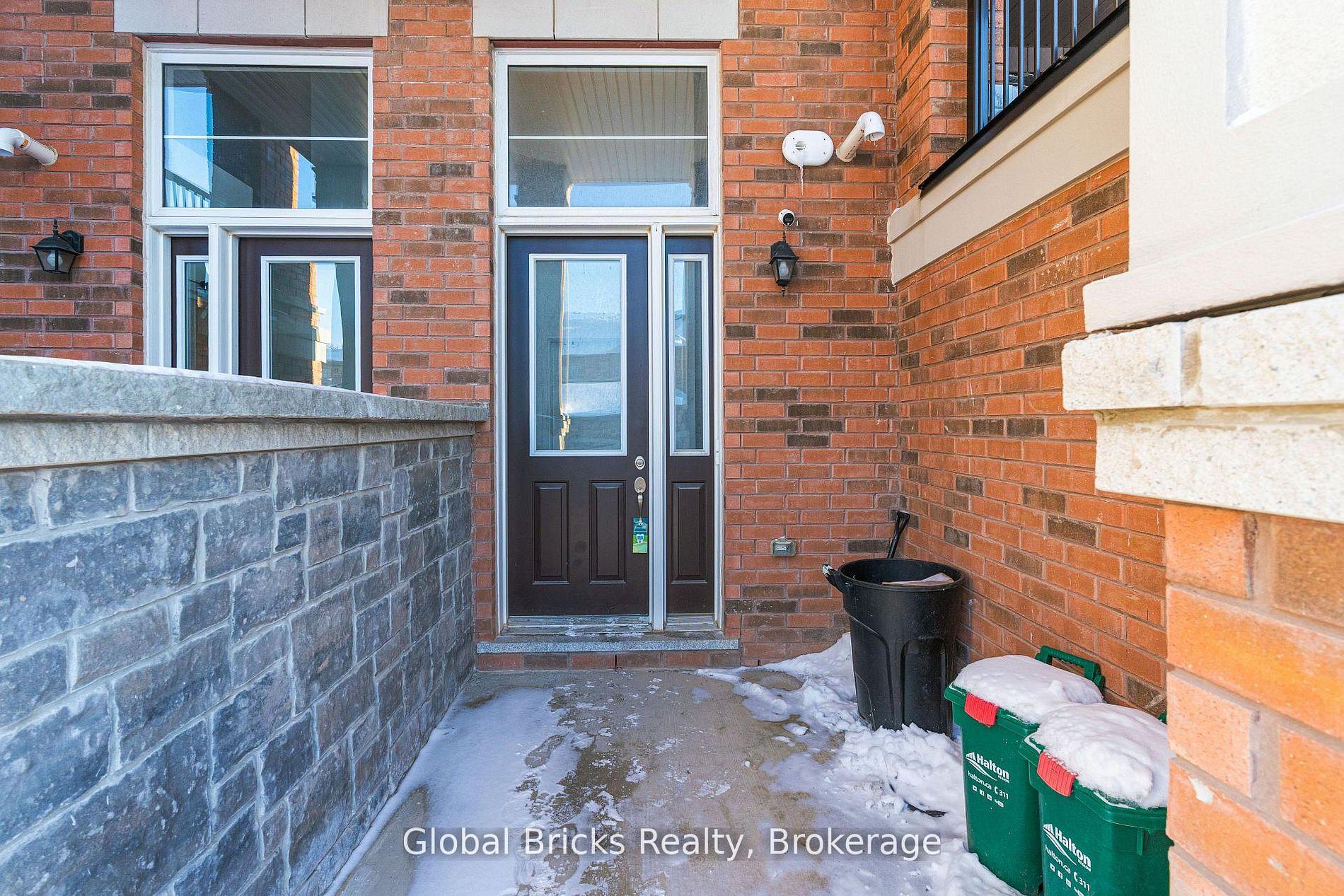 Photo 14 of 49 Burnhamthorpe Road E, Oakville, Glenorchy — HOMEH