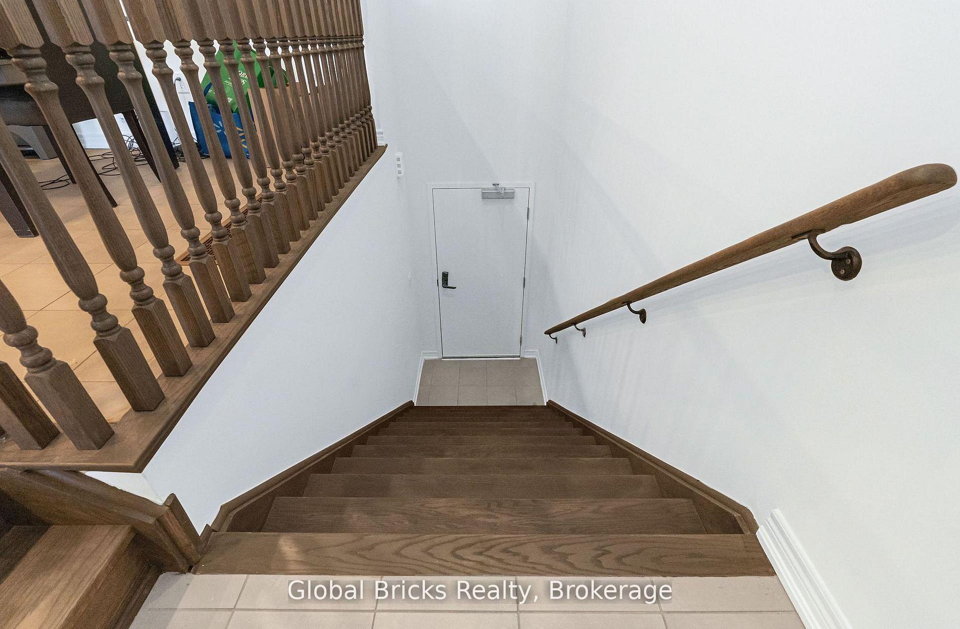 Photo 16 of 49 Burnhamthorpe Road E, Oakville, Glenorchy — HOMEH