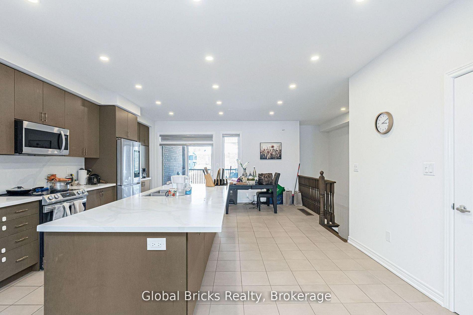 Photo 18 of 49 Burnhamthorpe Road E, Oakville, Glenorchy — HOMEH