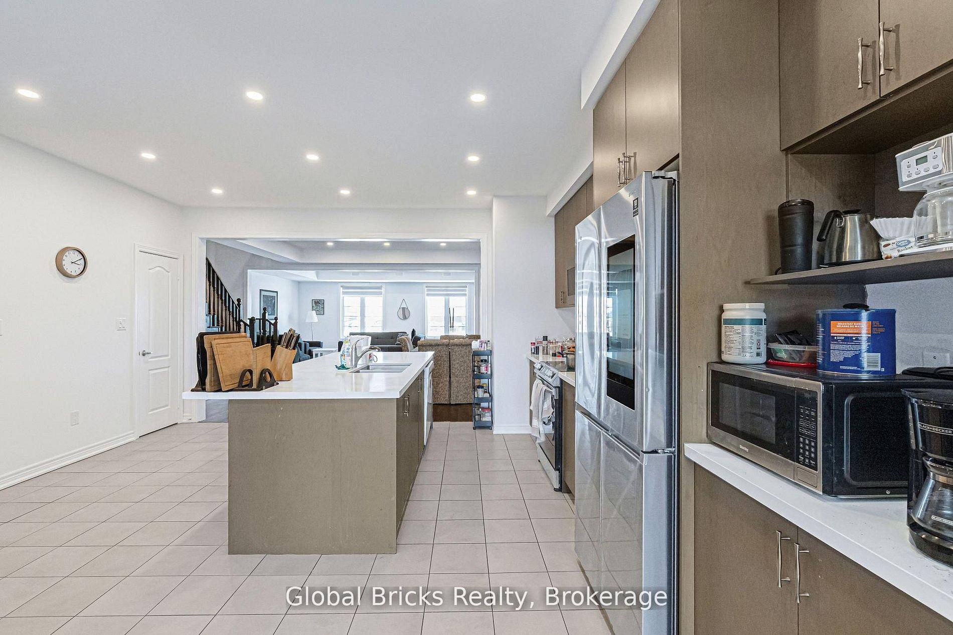 Photo 20 of 49 Burnhamthorpe Road E, Oakville, Glenorchy — HOMEH