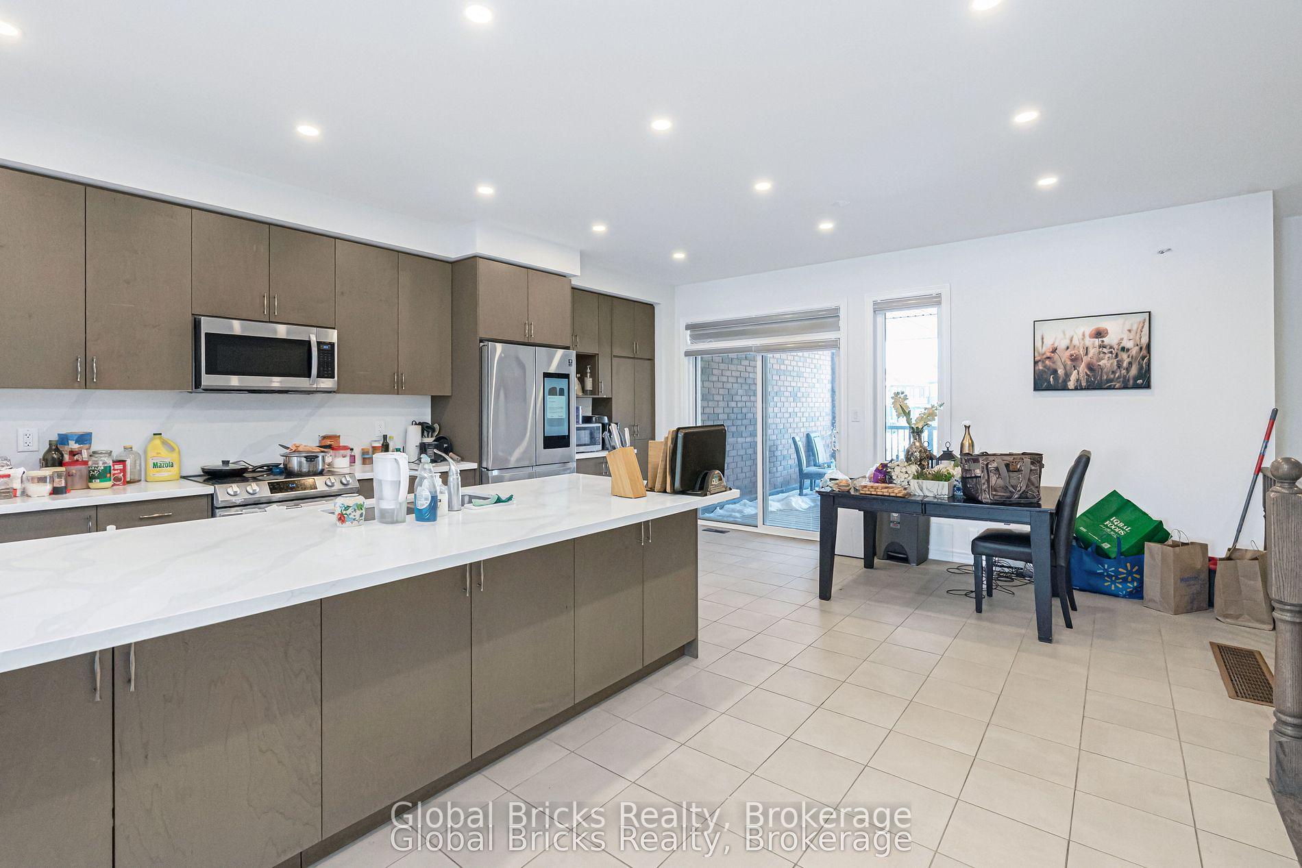 Photo 21 of 49 Burnhamthorpe Road E, Oakville, Glenorchy — HOMEH