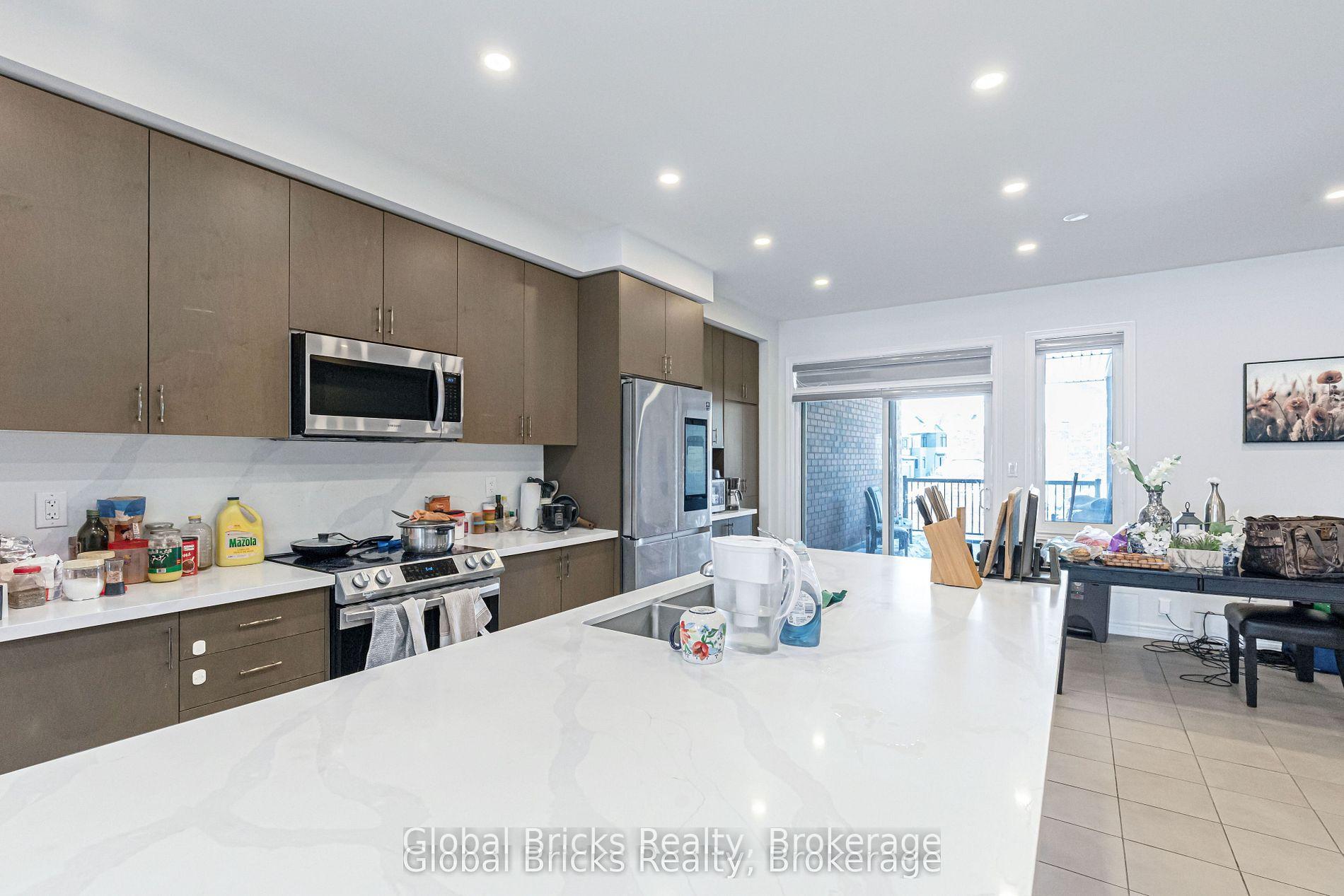 Photo 22 of 49 Burnhamthorpe Road E, Oakville, Glenorchy — HOMEH