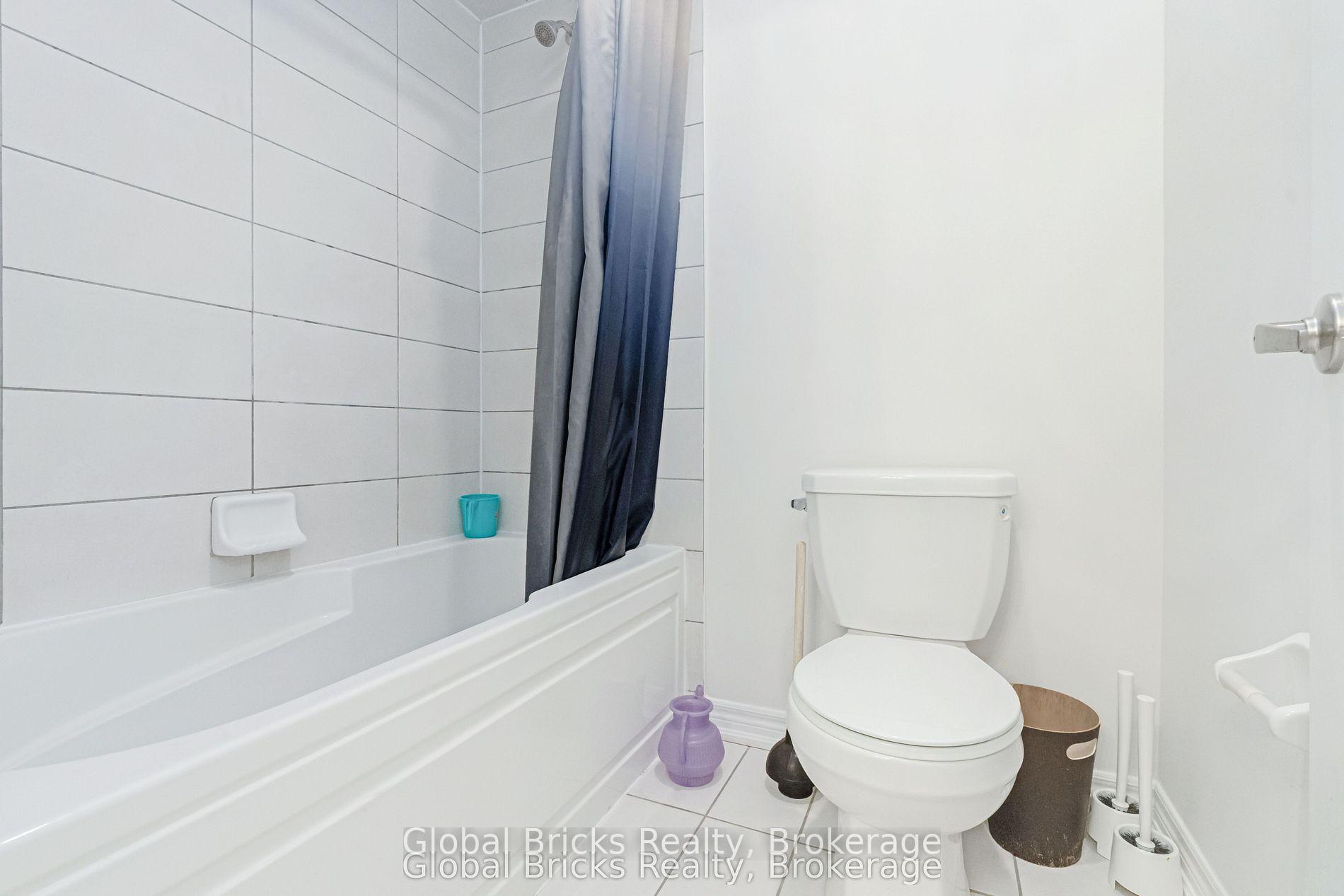Photo 29 of 49 Burnhamthorpe Road E, Oakville, Glenorchy — HOMEH