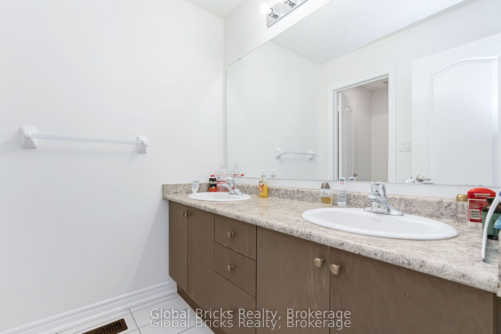 Photo 30 of 49 Burnhamthorpe Road E, Oakville, Glenorchy — HOMEH