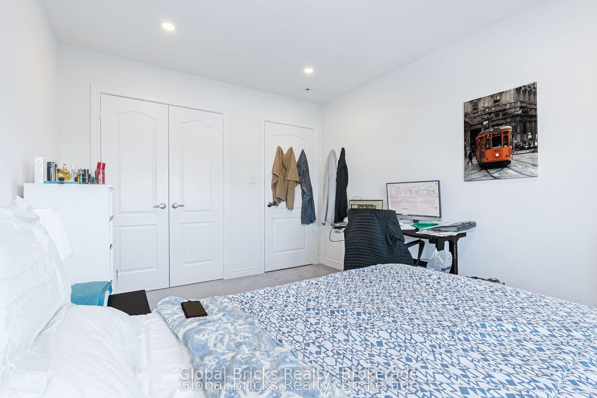 Photo 35 of 49 Burnhamthorpe Road E, Oakville, Glenorchy — HOMEH