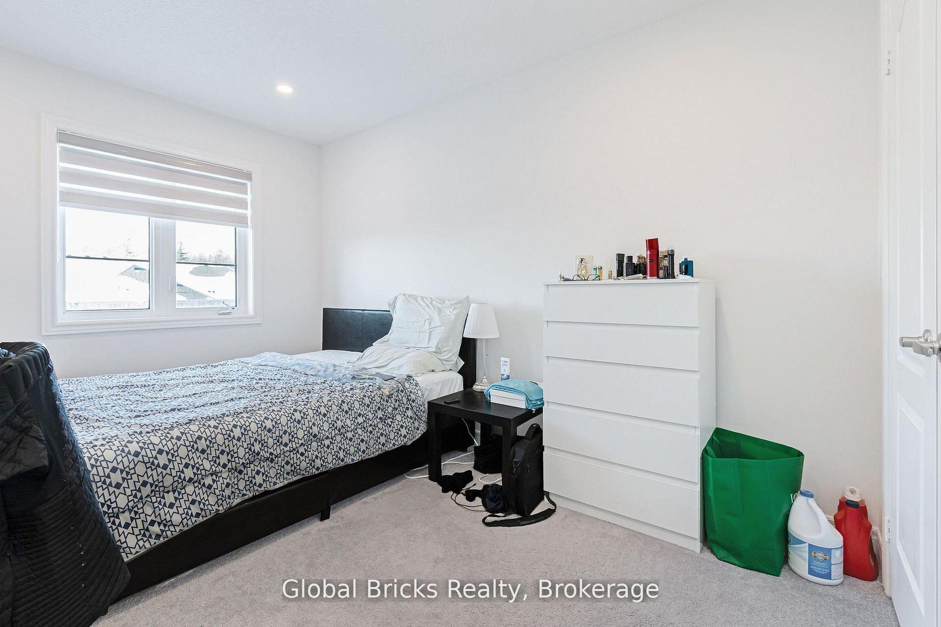 Photo 36 of 49 Burnhamthorpe Road E, Oakville, Glenorchy — HOMEH