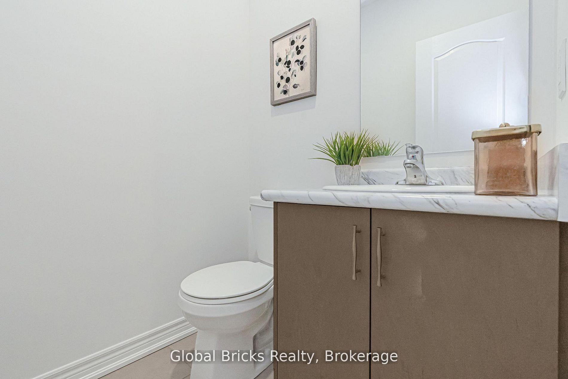 Photo 46 of 49 Burnhamthorpe Road E, Oakville, Glenorchy — HOMEH