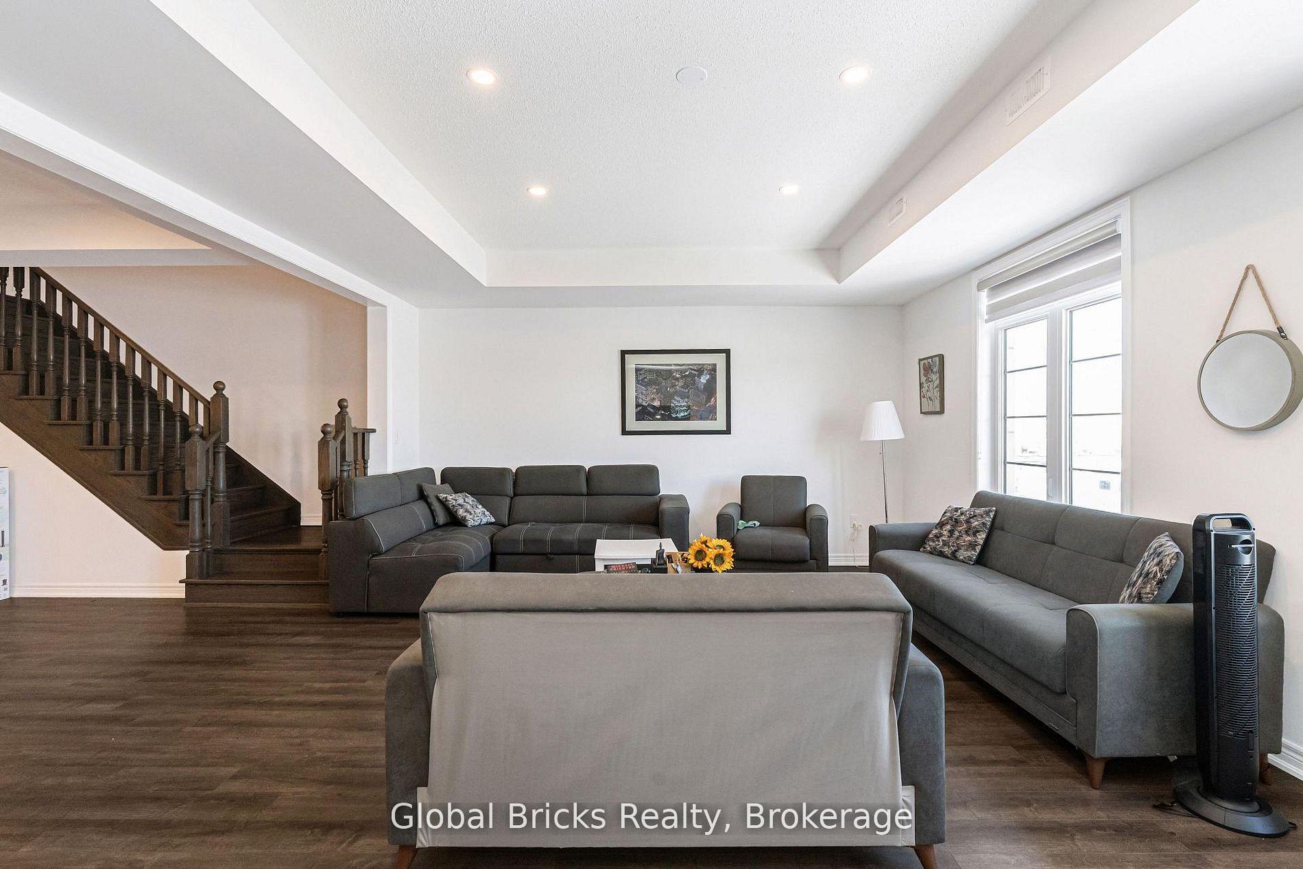 Photo 48 of 49 Burnhamthorpe Road E, Oakville, Glenorchy — HOMEH