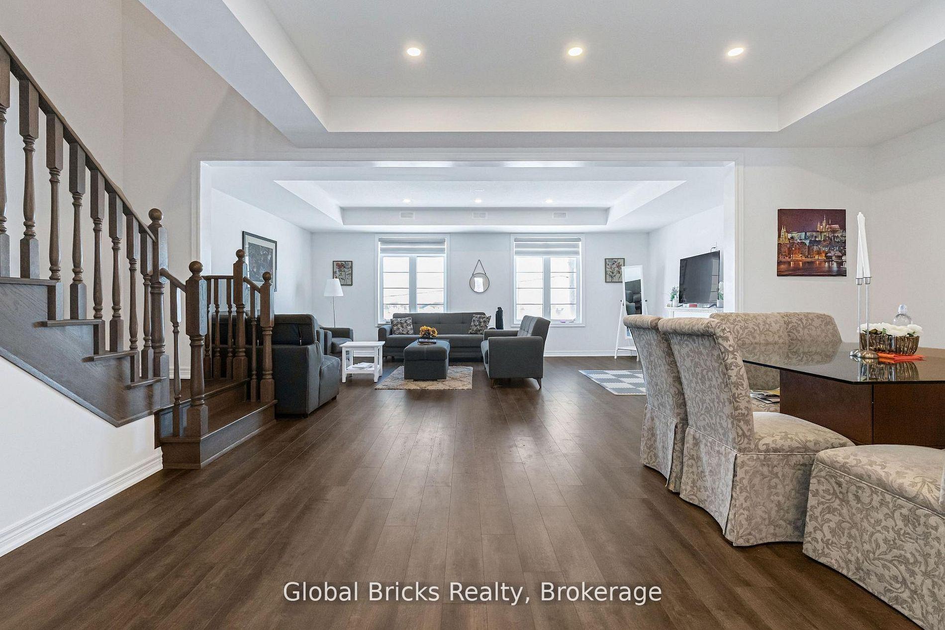 Photo 50 of 49 Burnhamthorpe Road E, Oakville, Glenorchy — HOMEH