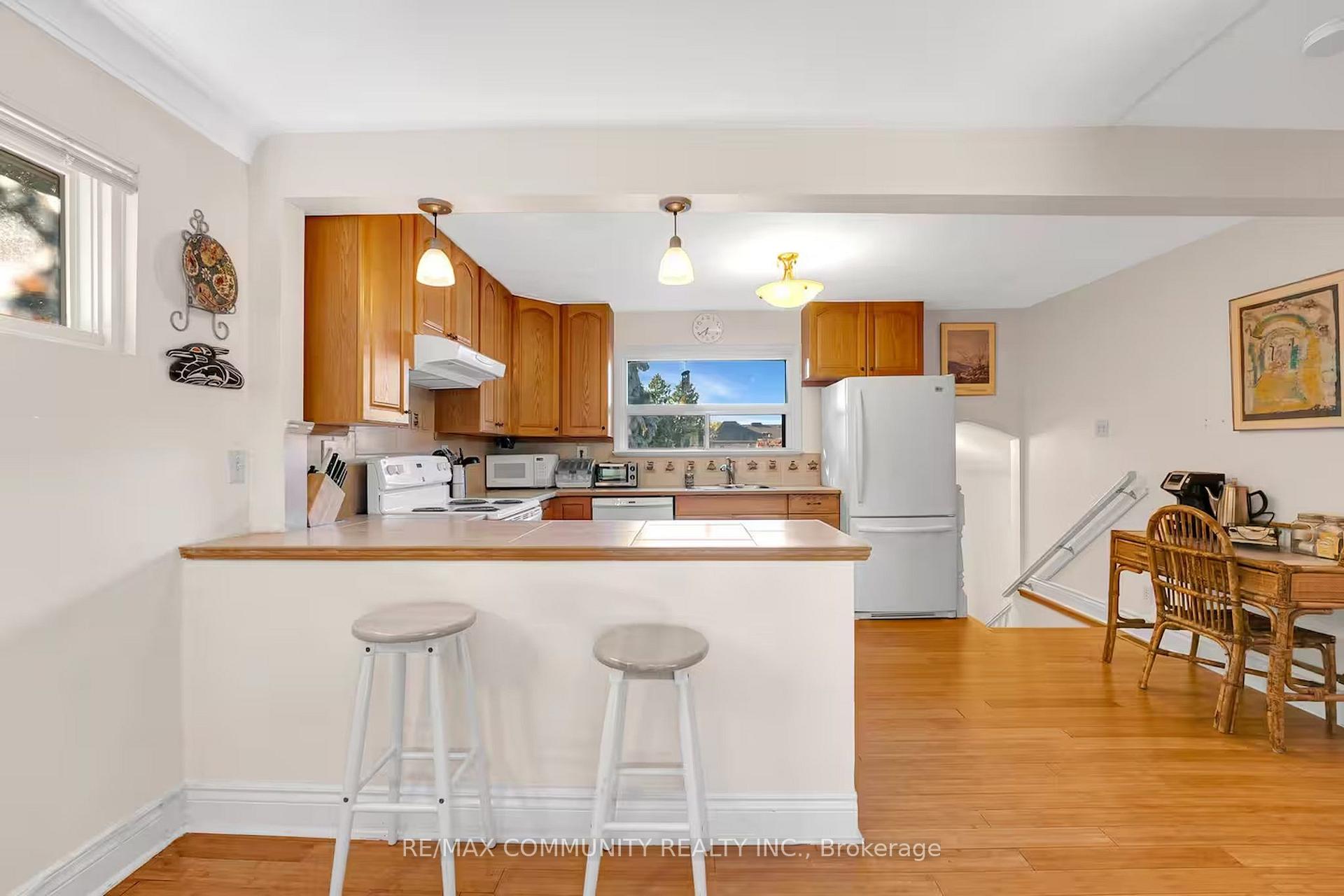 Photo 10 of 446 Ruth Avenue, North York, Newtonbrook East — HOMEH