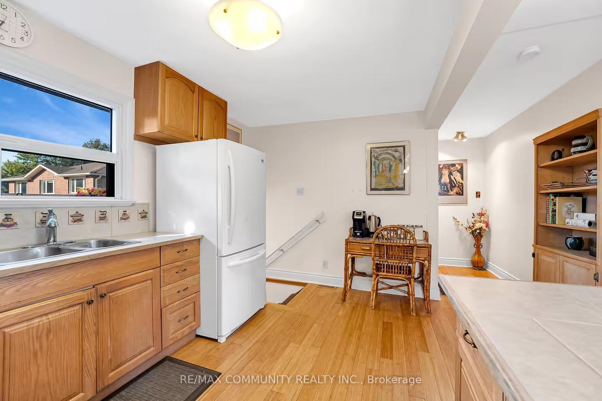 Photo 14 of 446 Ruth Avenue, North York, Newtonbrook East — HOMEH