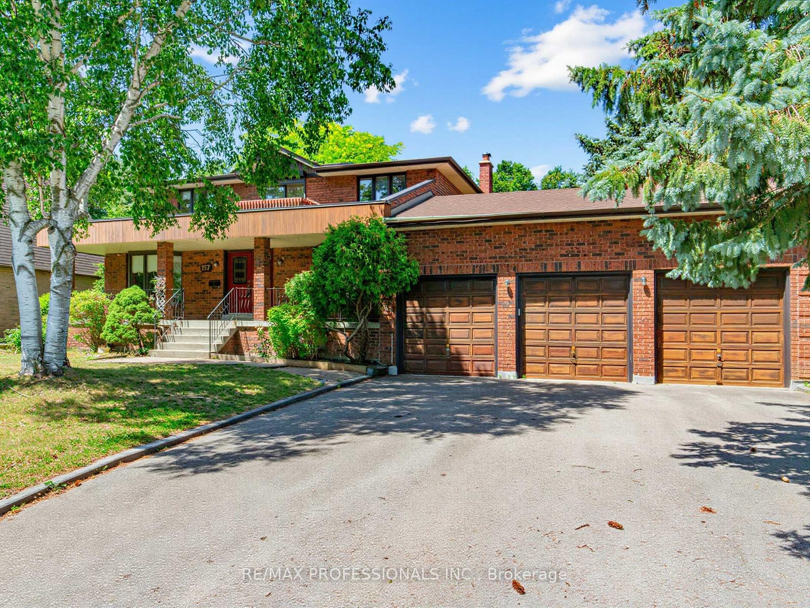 Photo 1 of 157 Coon's Road, Richmond Hill, Oak Ridges — HOMEH