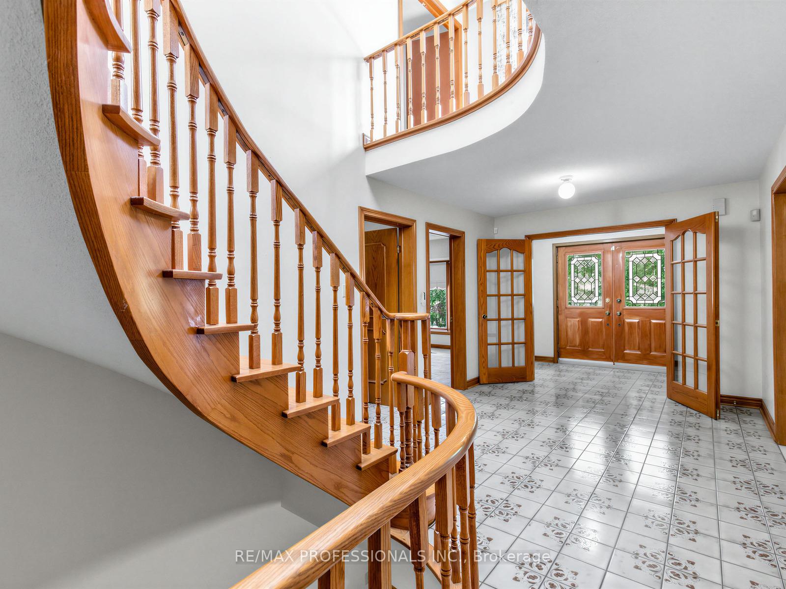 Photo 5 of 157 Coon's Road, Richmond Hill, Oak Ridges — HOMEH