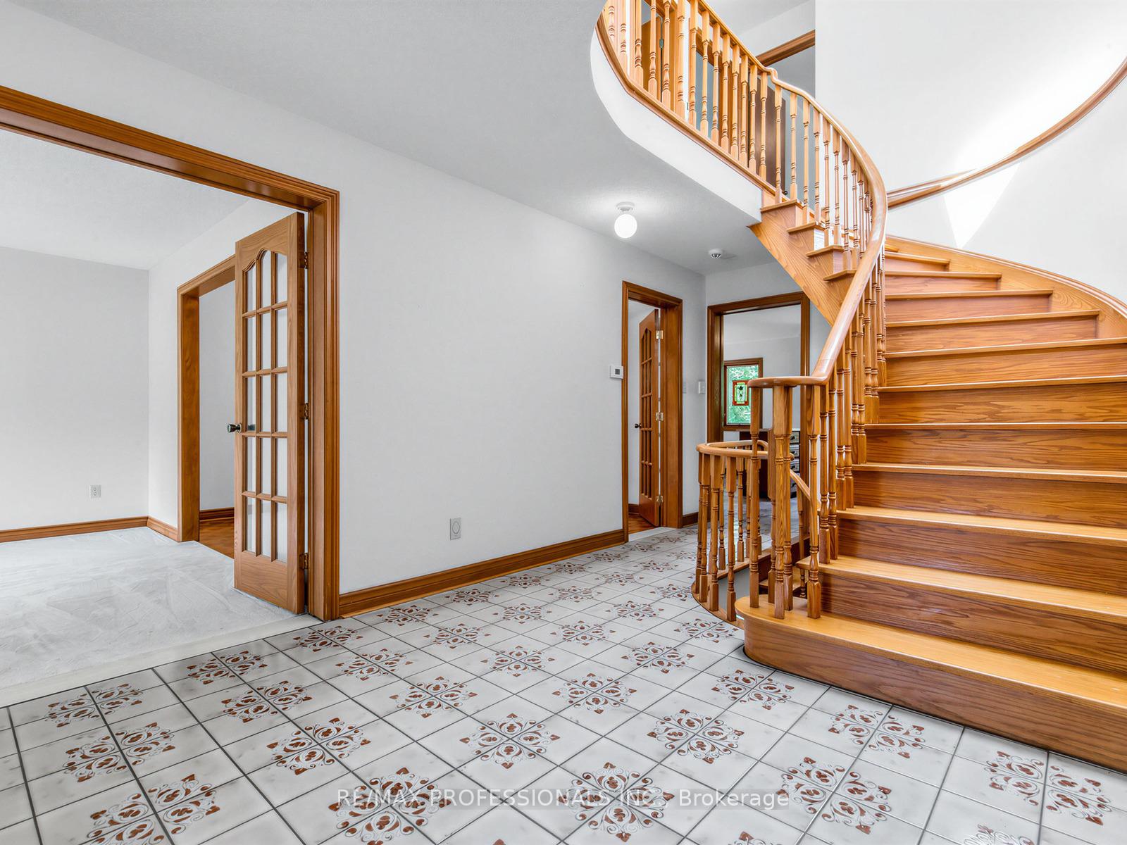 Photo 6 of 157 Coon's Road, Richmond Hill, Oak Ridges — HOMEH