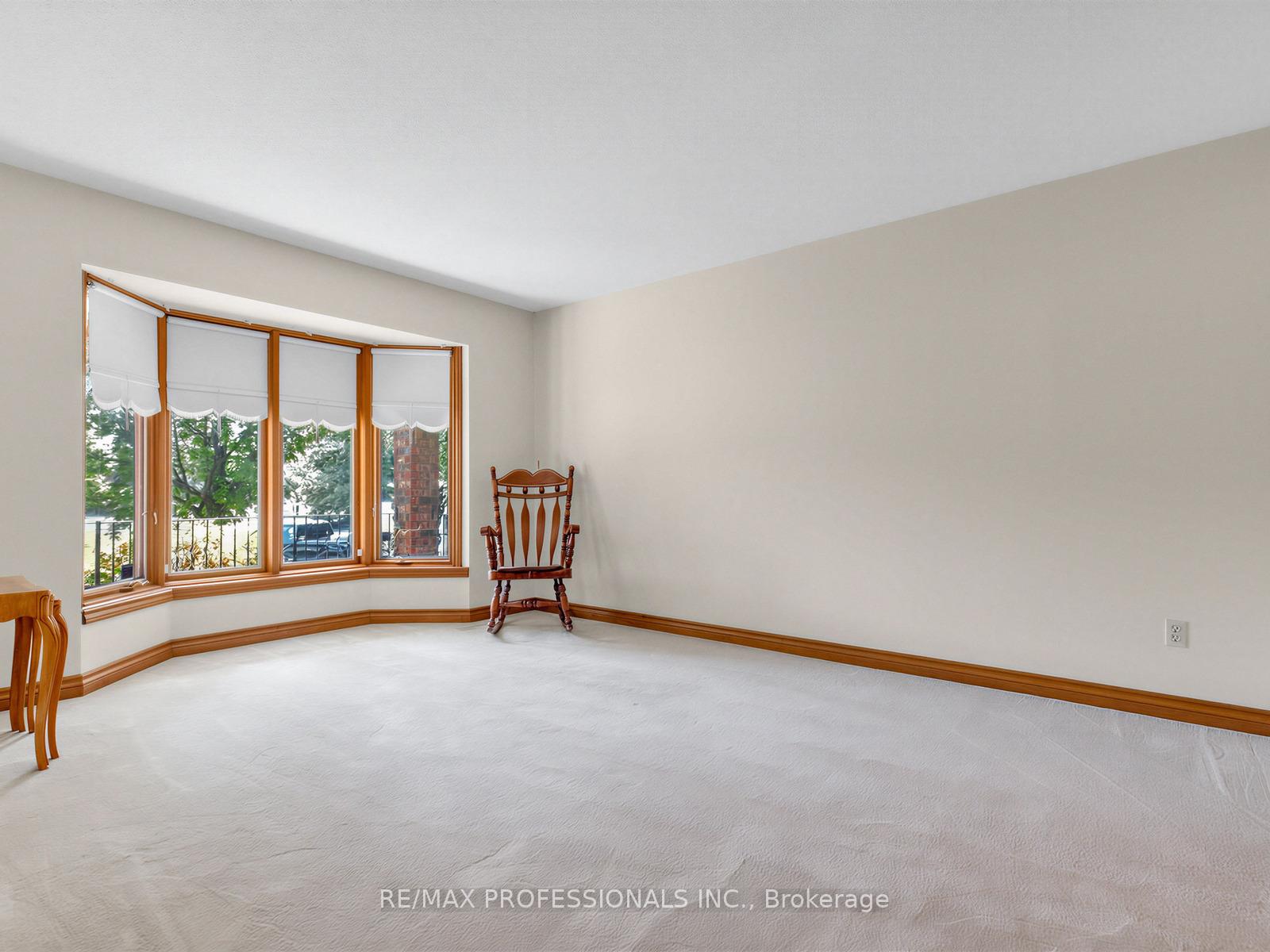 Photo 7 of 157 Coon's Road, Richmond Hill, Oak Ridges — HOMEH