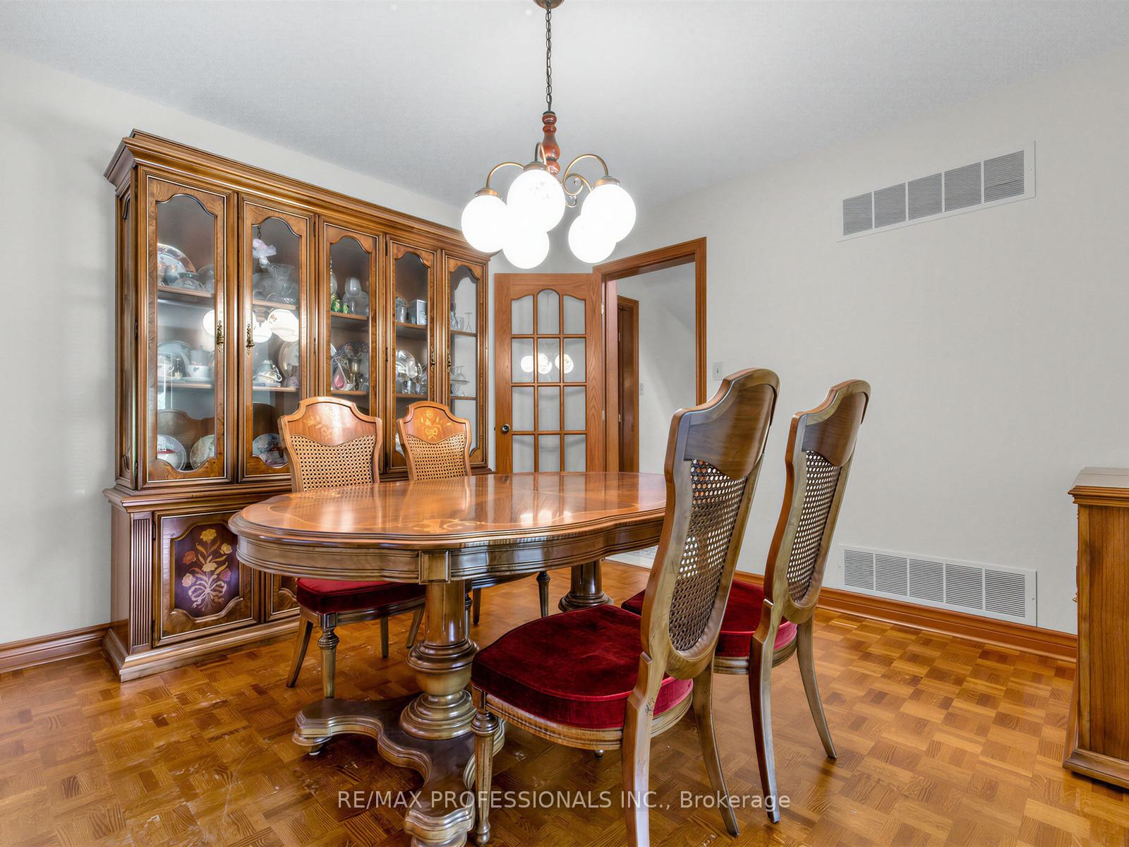 Photo 11 of 157 Coon's Road, Richmond Hill, Oak Ridges — HOMEH