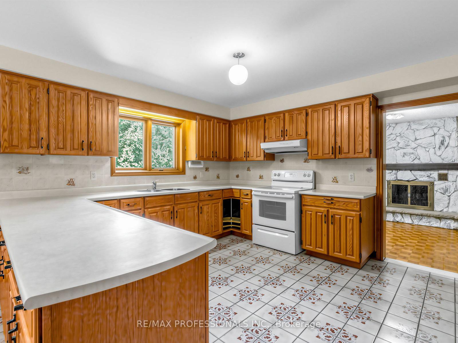 Photo 17 of 157 Coon's Road, Richmond Hill, Oak Ridges — HOMEH