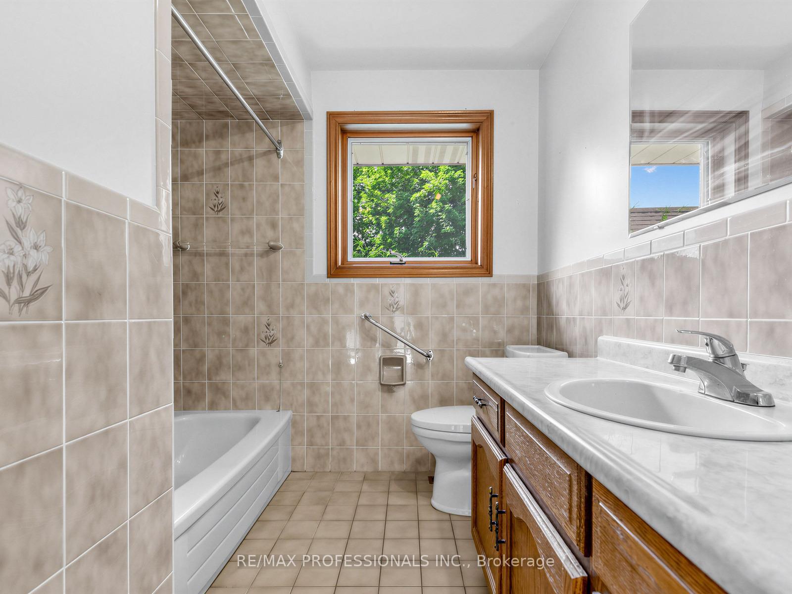 Photo 36 of 157 Coon's Road, Richmond Hill, Oak Ridges — HOMEH