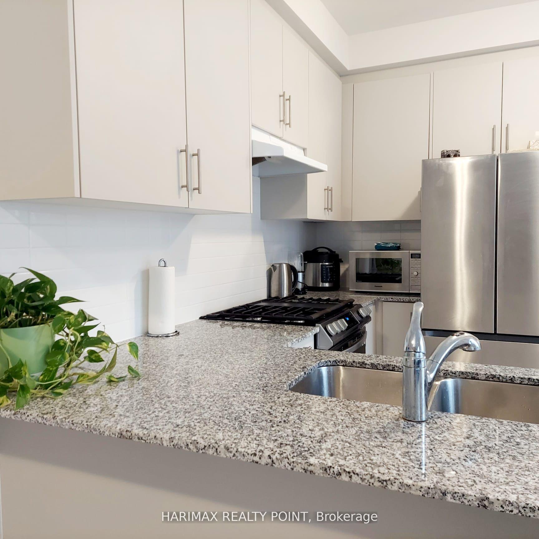 Photo 7 of Unit 25, 40 Knotsberry Circle, Brampton, Bram West — HOMEH