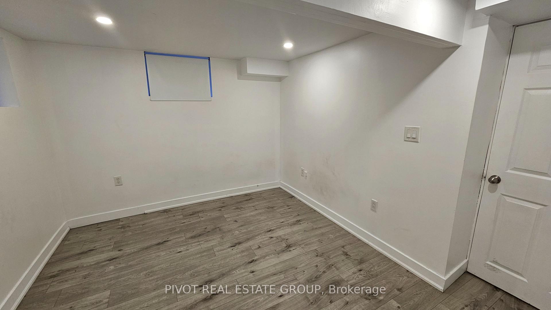 Photo 3 of Unit Bsmt, 1379 Freeport Drive, Mississauga, Erindale — HOMEH