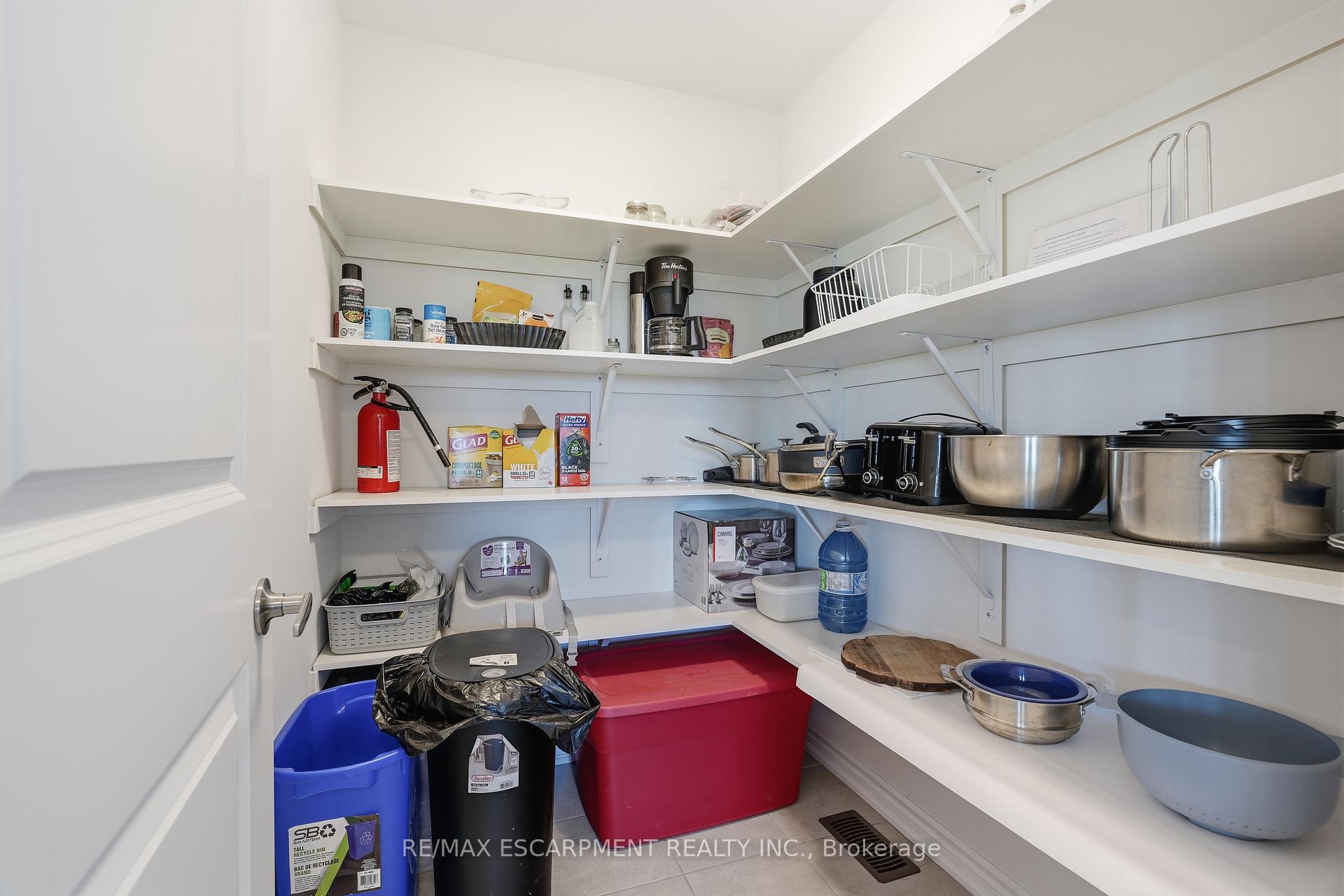 Photo 13 of 147 Midland Place, Welland, Hwy 406/Welland — HOMEH