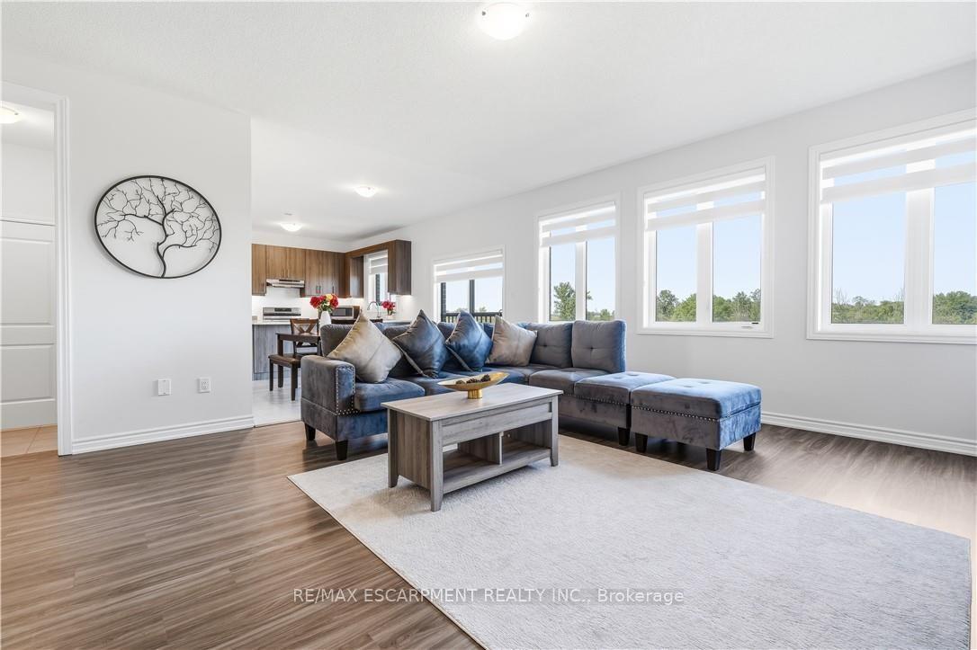 Photo 17 of 147 Midland Place, Welland, Hwy 406/Welland — HOMEH