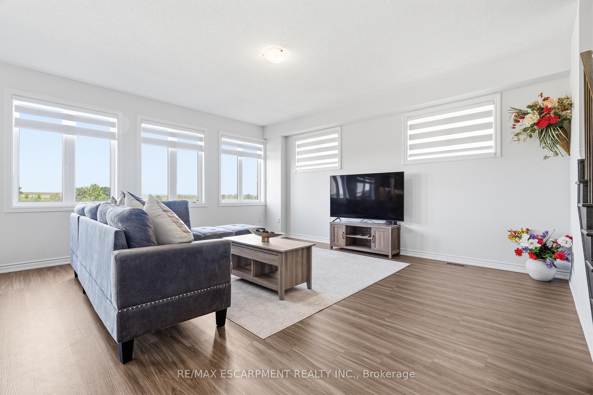 Photo 18 of 147 Midland Place, Welland, Hwy 406/Welland — HOMEH