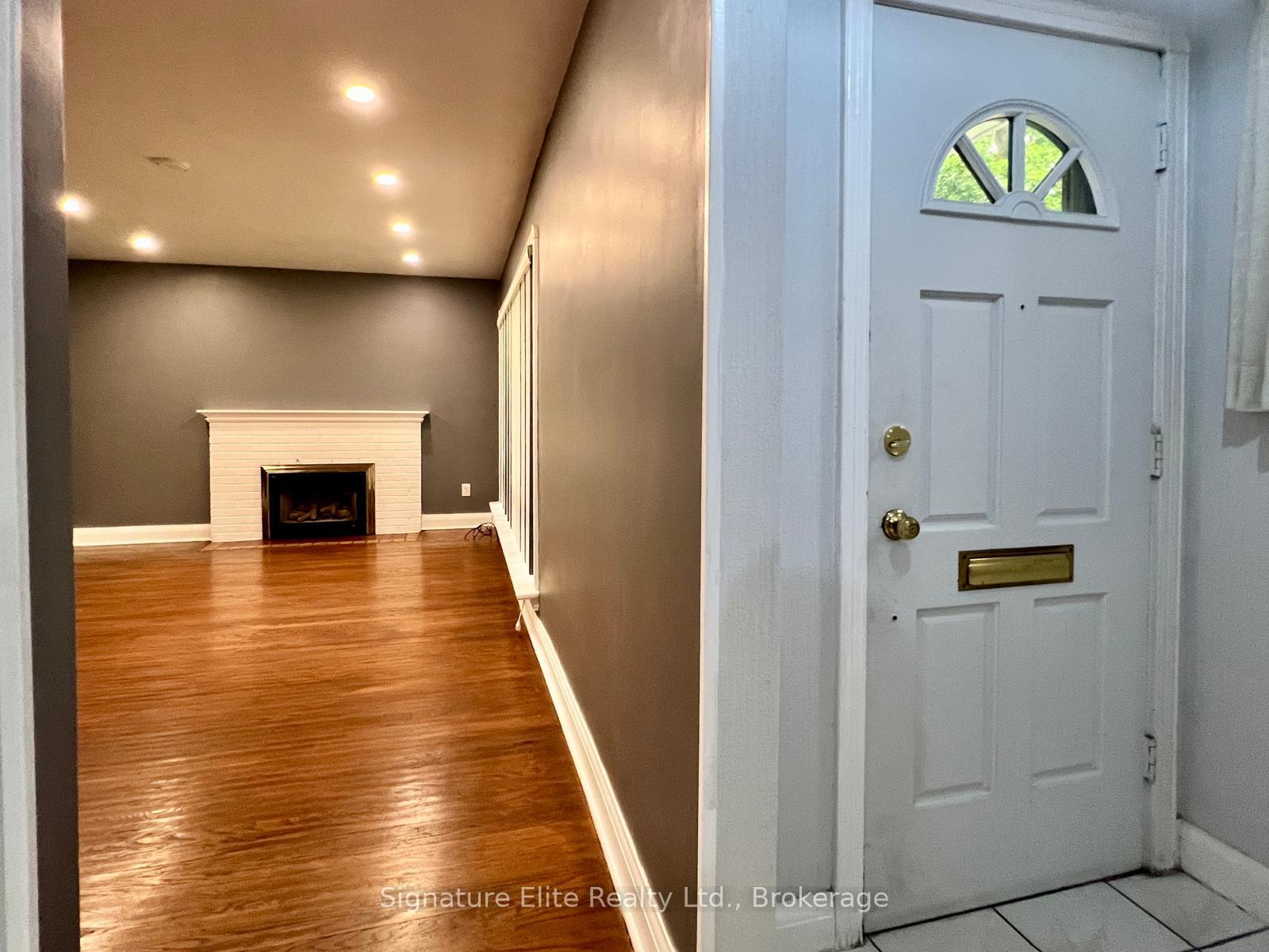 Photo 3 of Unit Upper, 34 Ovida Avenue, Etobicoke, Islington-City Centre West — HOMEH